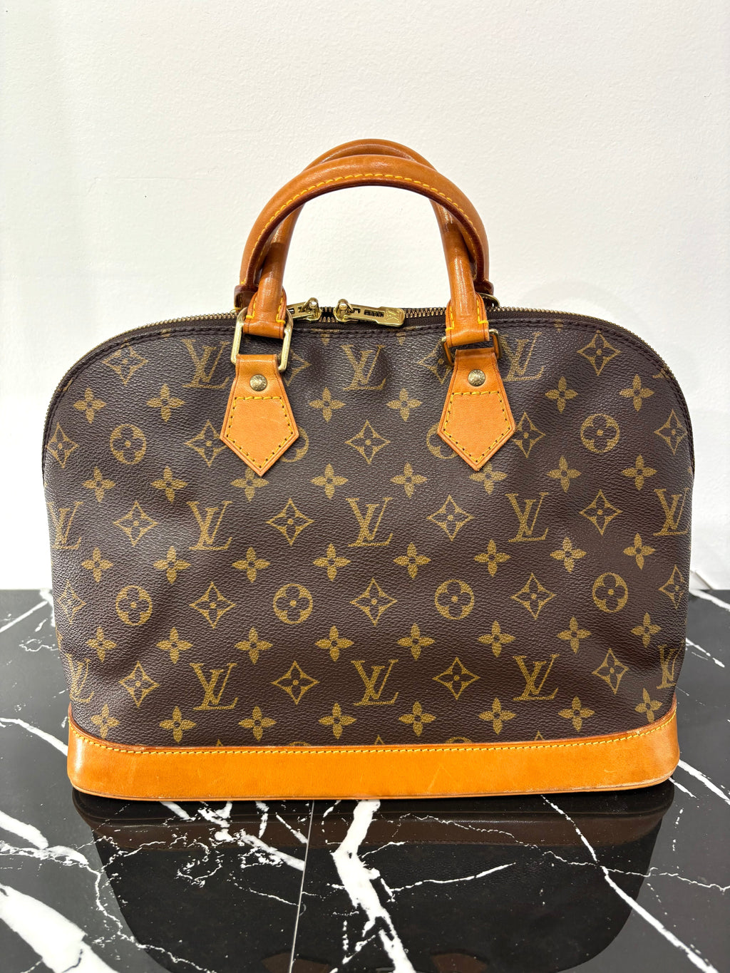 LOUIS VUITTON MONOGRAM VINTAGE ALMA MM HANDBAG