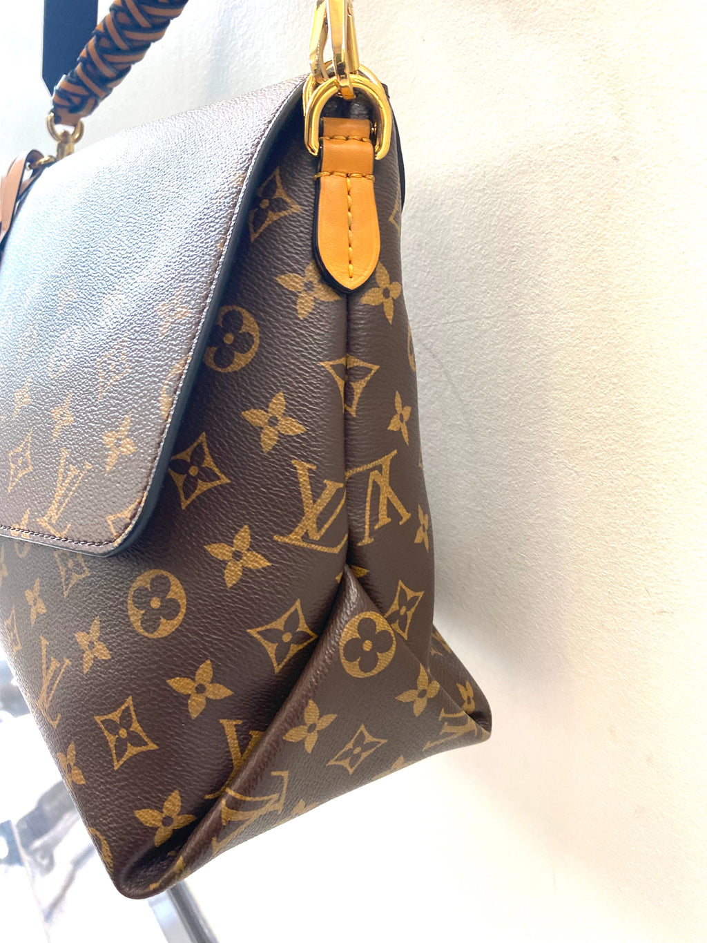 LOUIS VUITTON MONOGRAM BEAUBOURG MM BAG-SAFRAN IMPERIAL