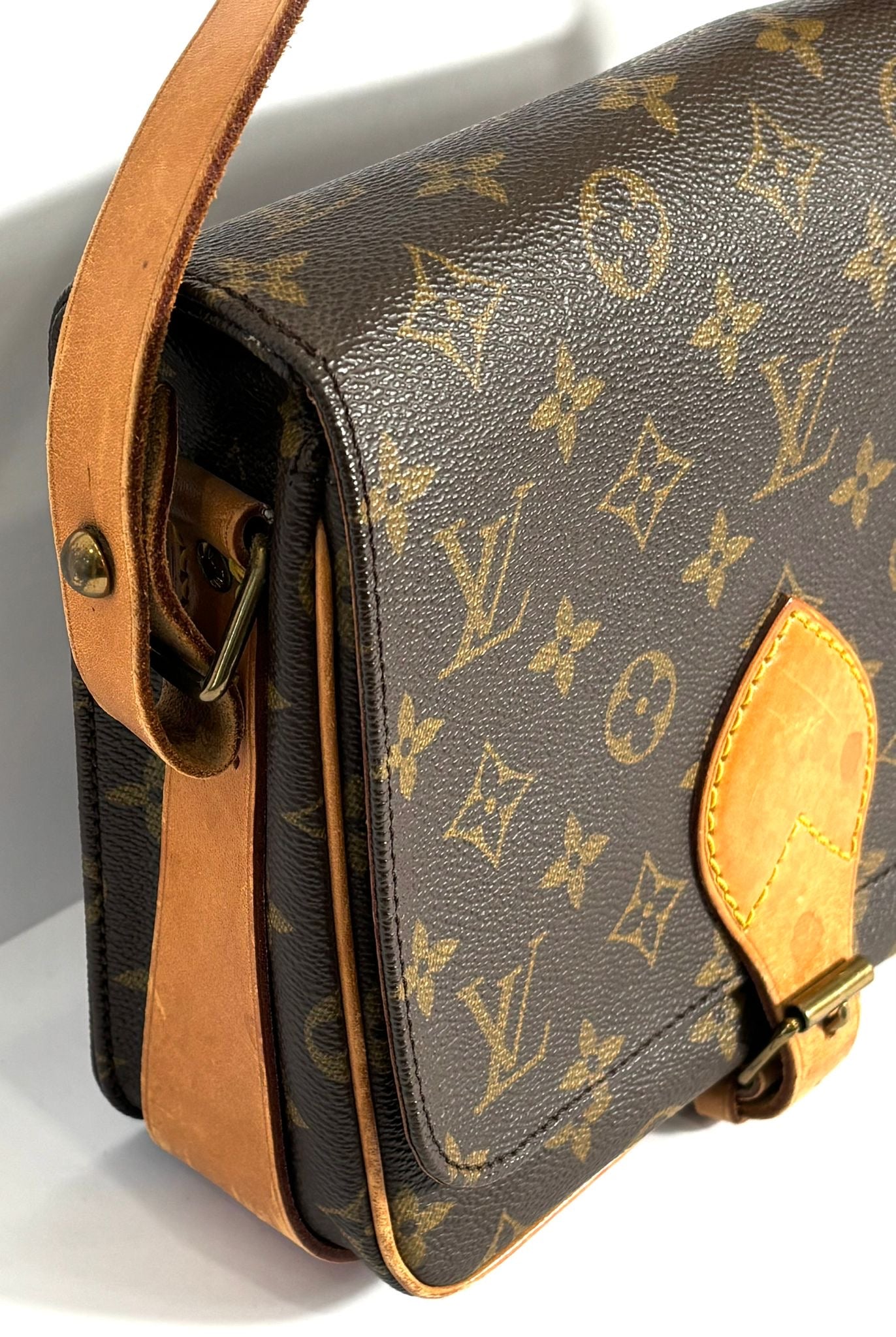 LOUIS VUITTON MONOGRAM CARTOUCHIERE GM CROSSBODY BAG