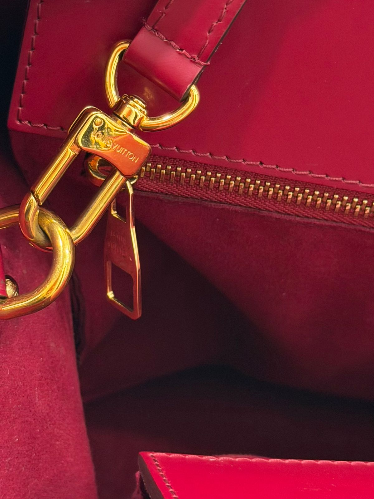 LOUIS VUITTON MONOGRAM FUCHSIA PHENIX MM TOTE BAG