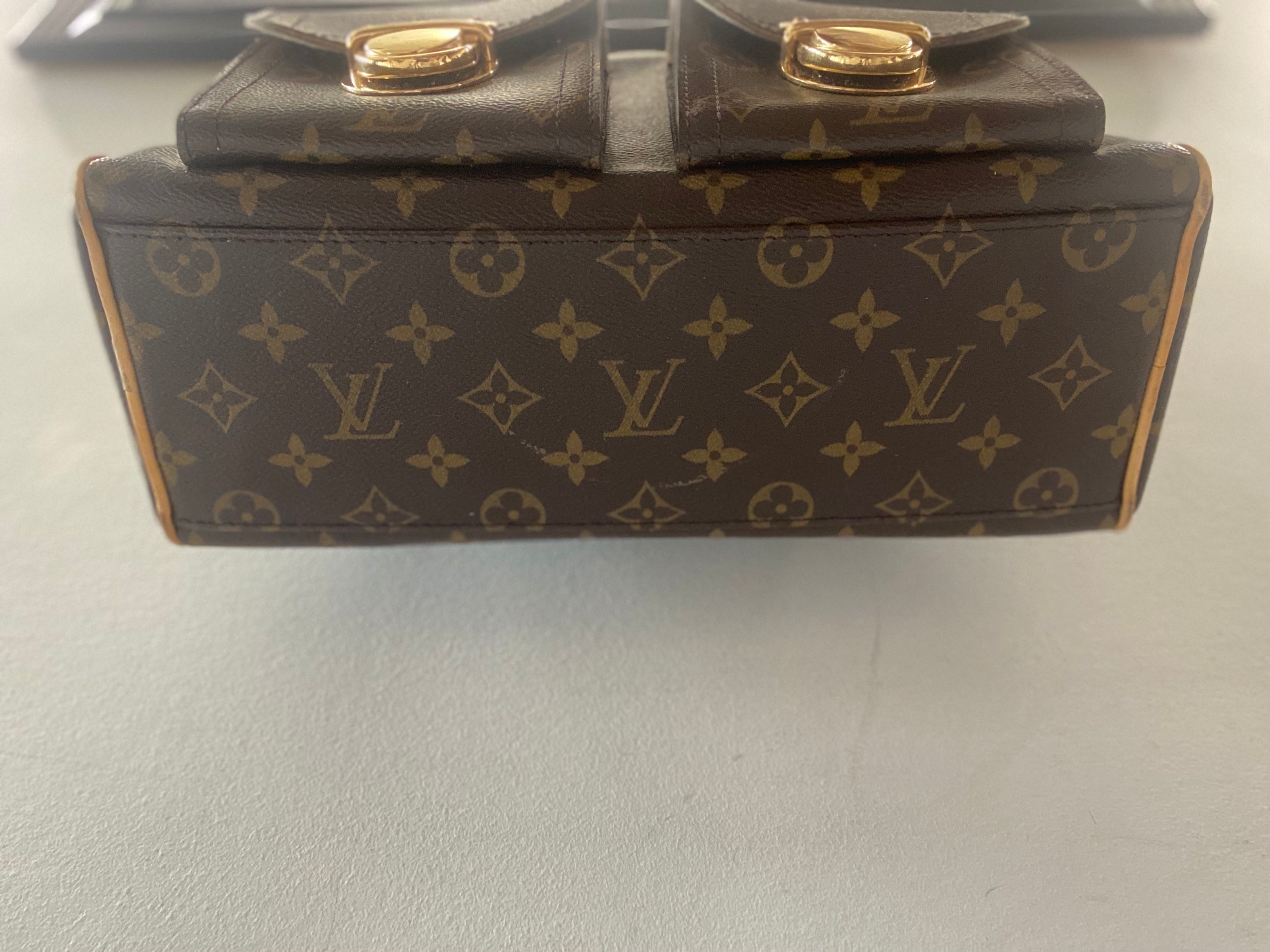 LOUIS VUITTON MONOGRAM MANHATTAN PM HANDBAG