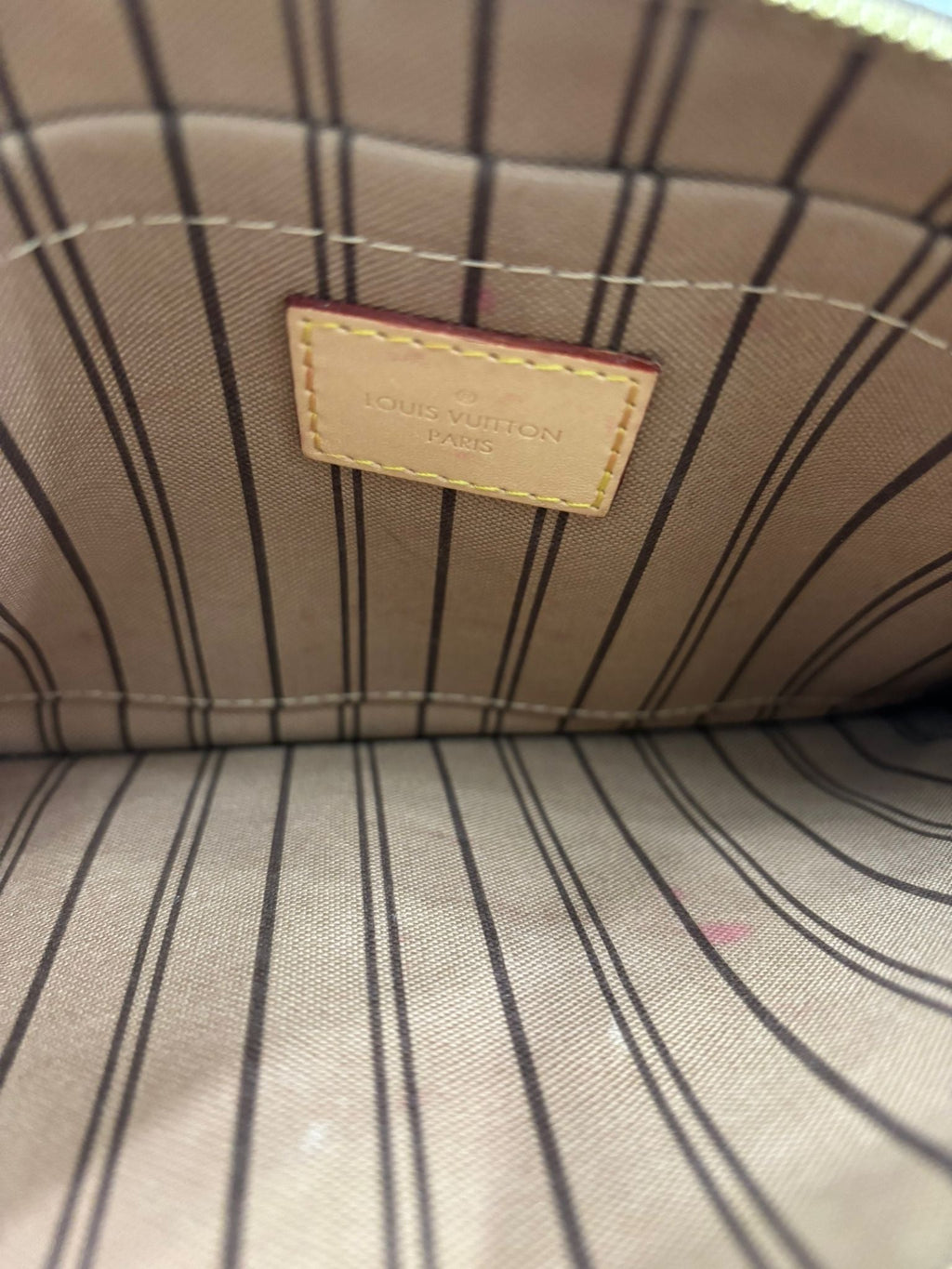 LOUIS VUITTON MONOGRAM NEVERFULL MM POCHETTE WRISTLET