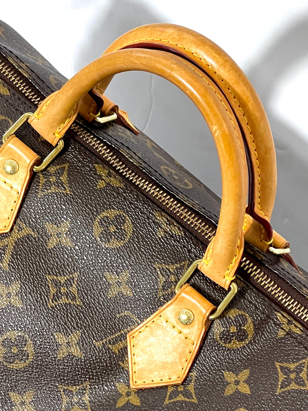 LOUIS VUITTON MONOGRAM SPEEDY 30 HANDBAG