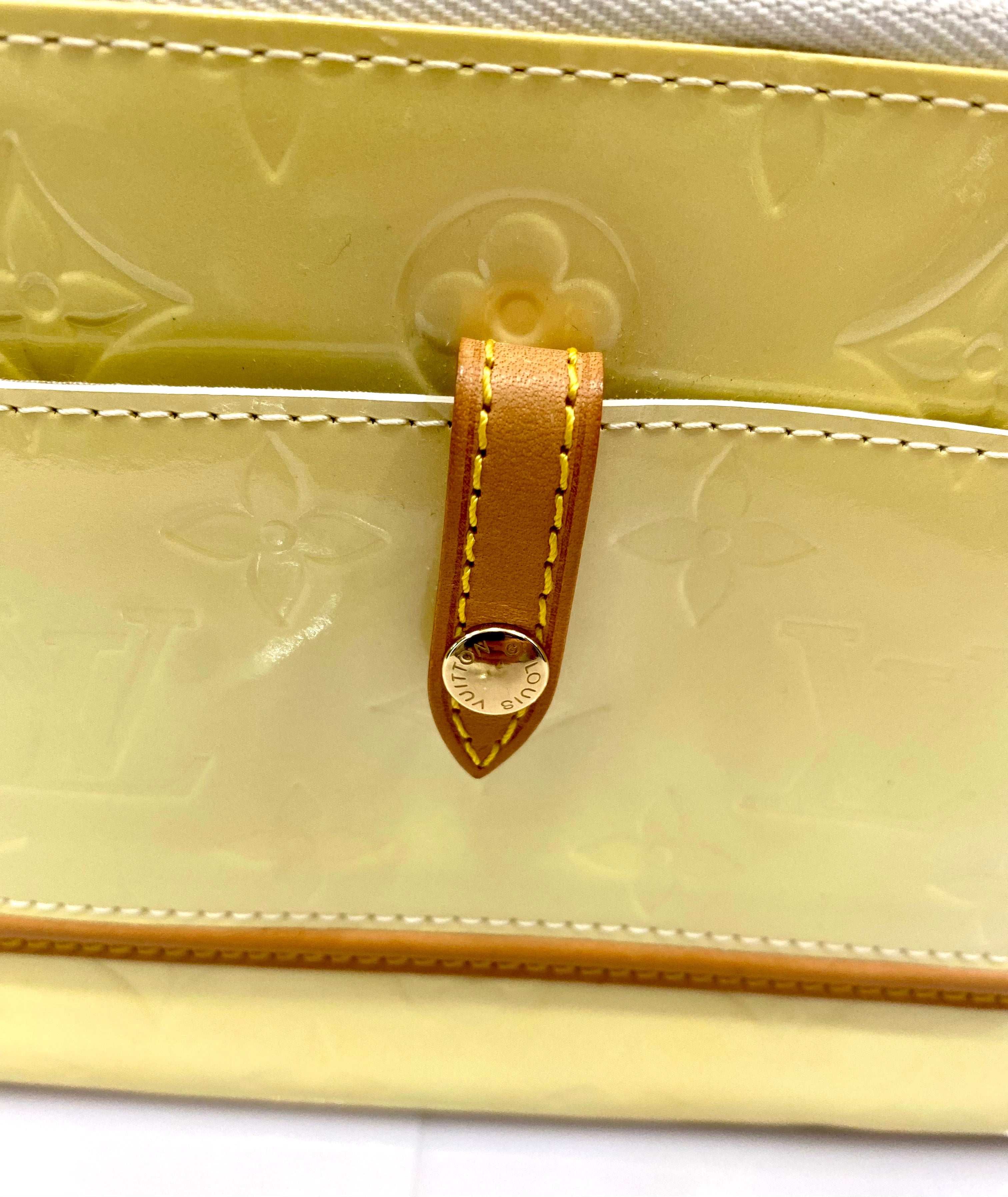 LOUIS VUITTON MONOGRAM VERNIS MALLORY SQUARE HANDBAG
