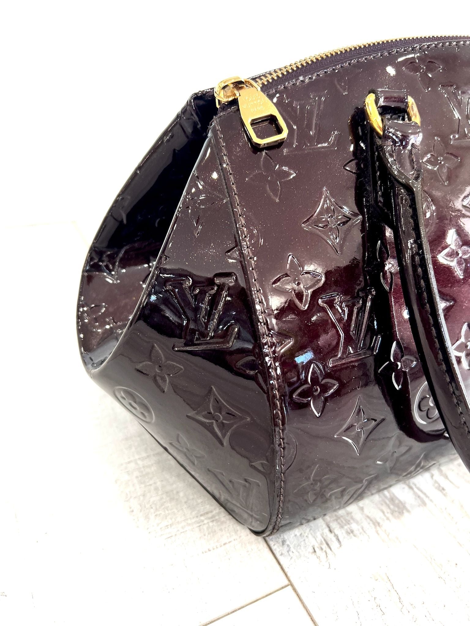 LOUIS VUITTON MONOGRAM VERNIS SHERWOOD PM SHOULDER BAG