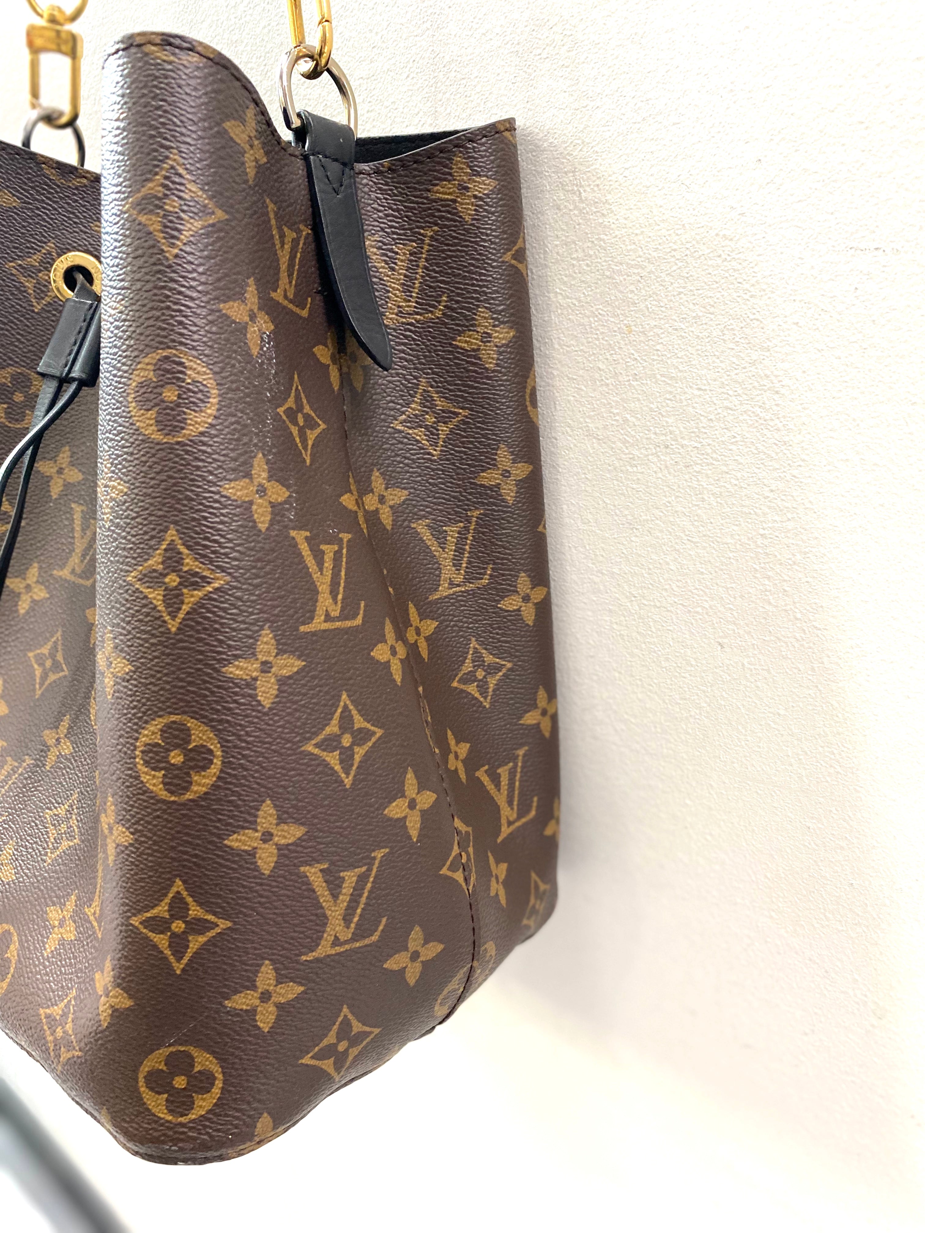 LOUIS VUITTON MONOGRAM NÉONOÉ MM BAG BLACK