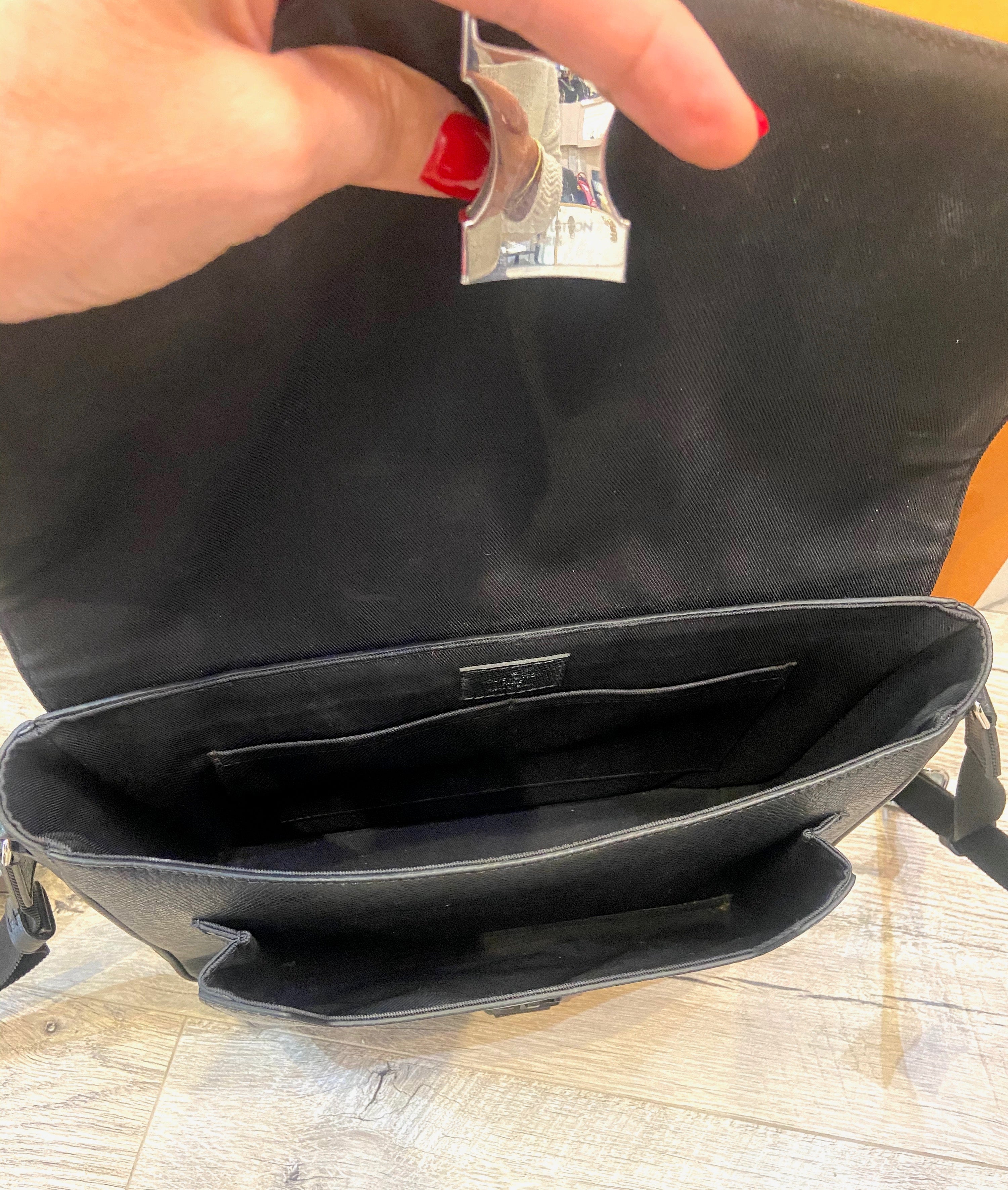 LOUIS VUITTON MONOGRAM ECLIPSE TAIGARAMA MESSENGERAMA BAG