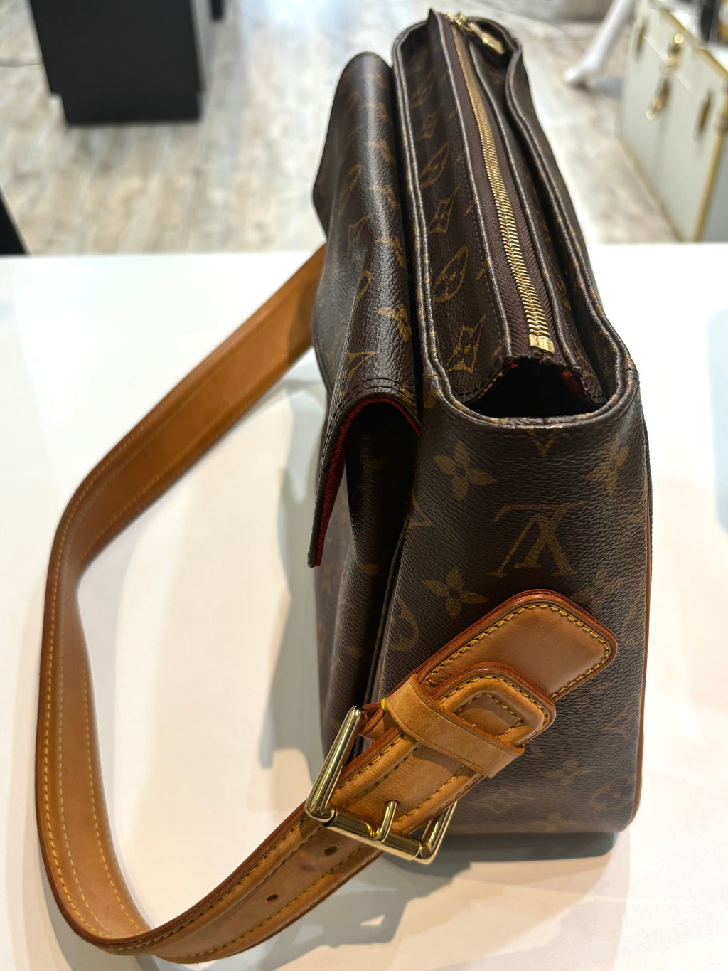 LOUIS VUITTON MONOGRAM VIVA CITÉ GM SHOULDER BAG