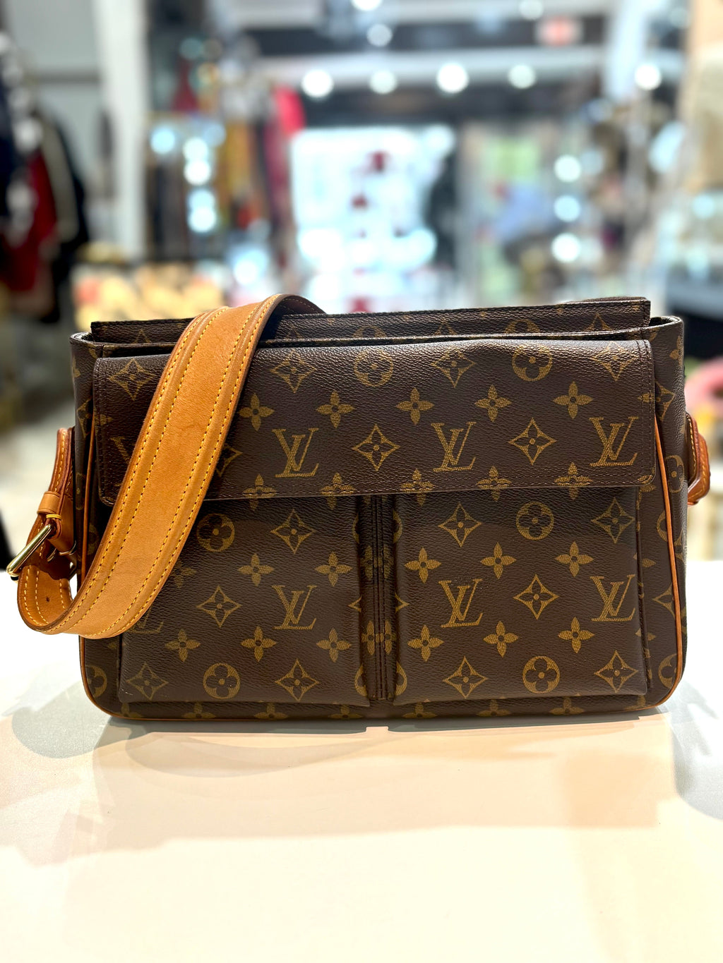 LOUIS VUITTON MONOGRAM VIVA CITÉ GM SHOULDER BAG