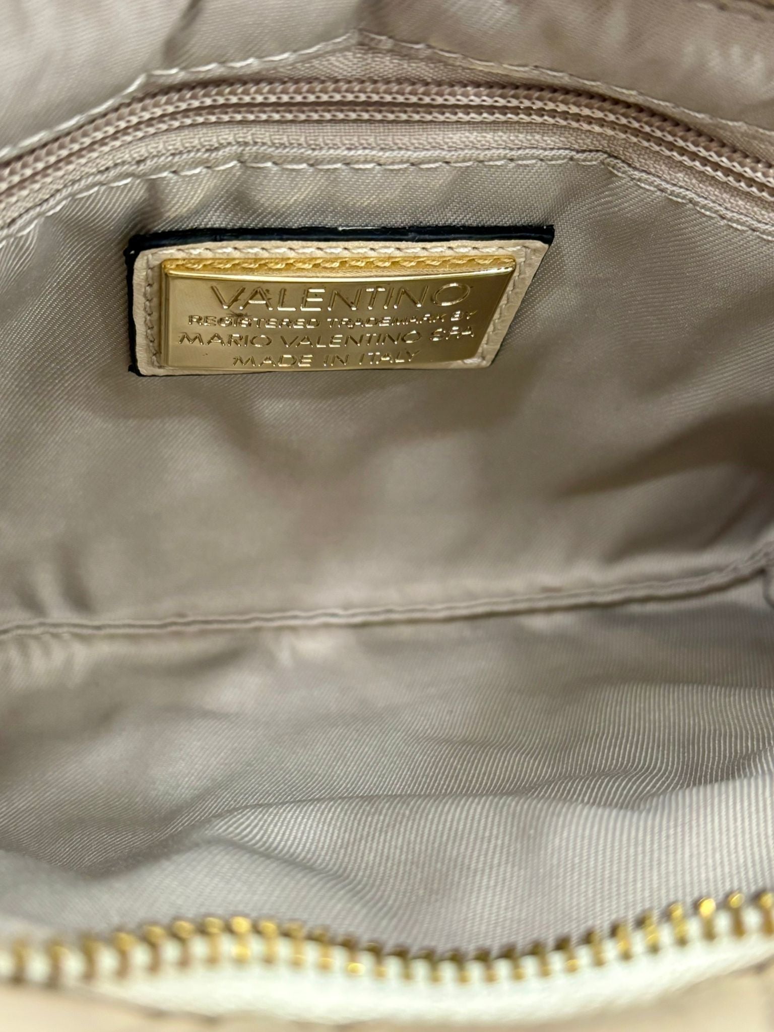 VALENTINO VANILLE D CHEVRON QUILTED LEATHER SHOULDER BAG