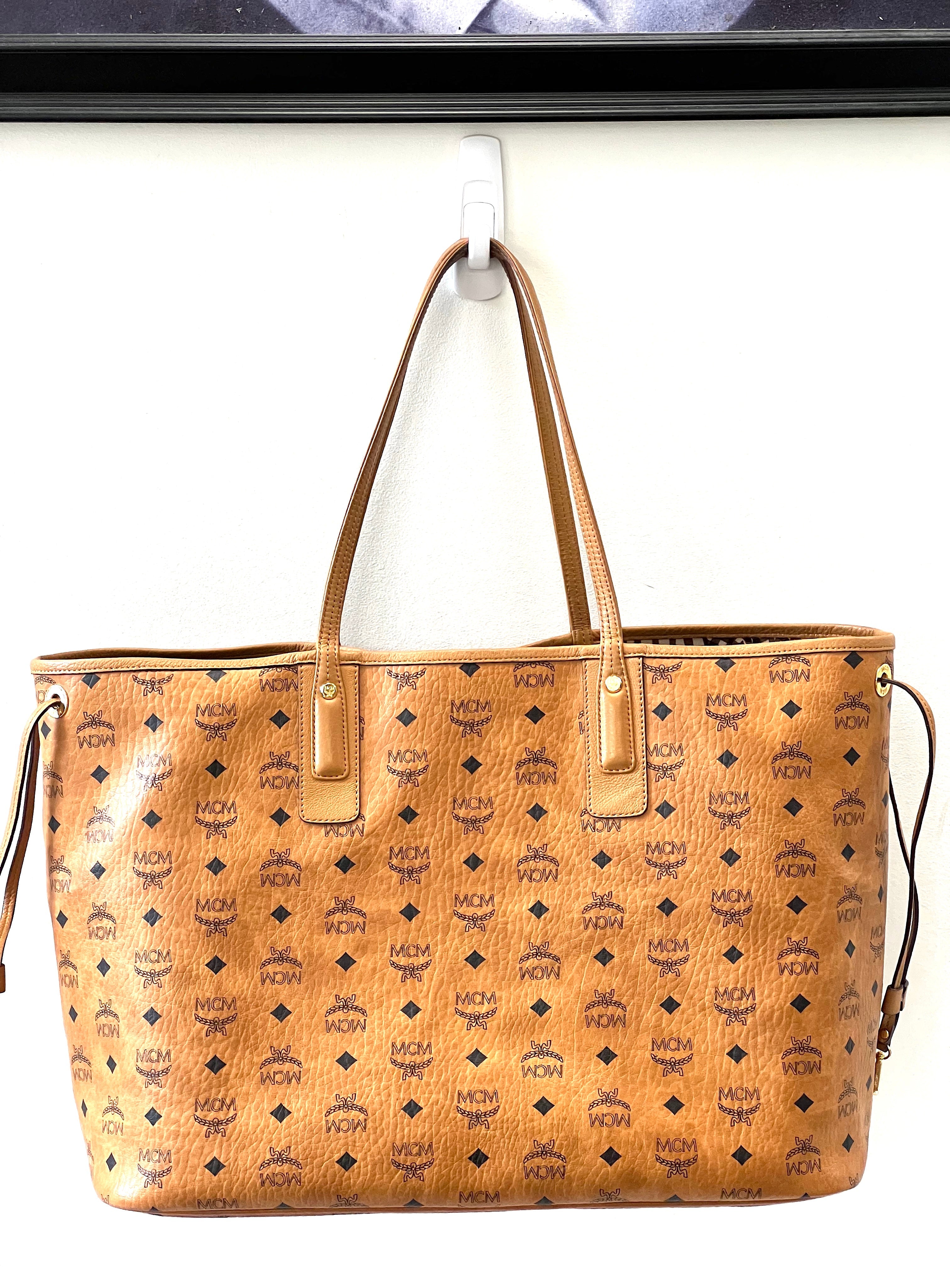 MCM LIZ REVERSIBLE LARGE VISETOS TOTE BAG