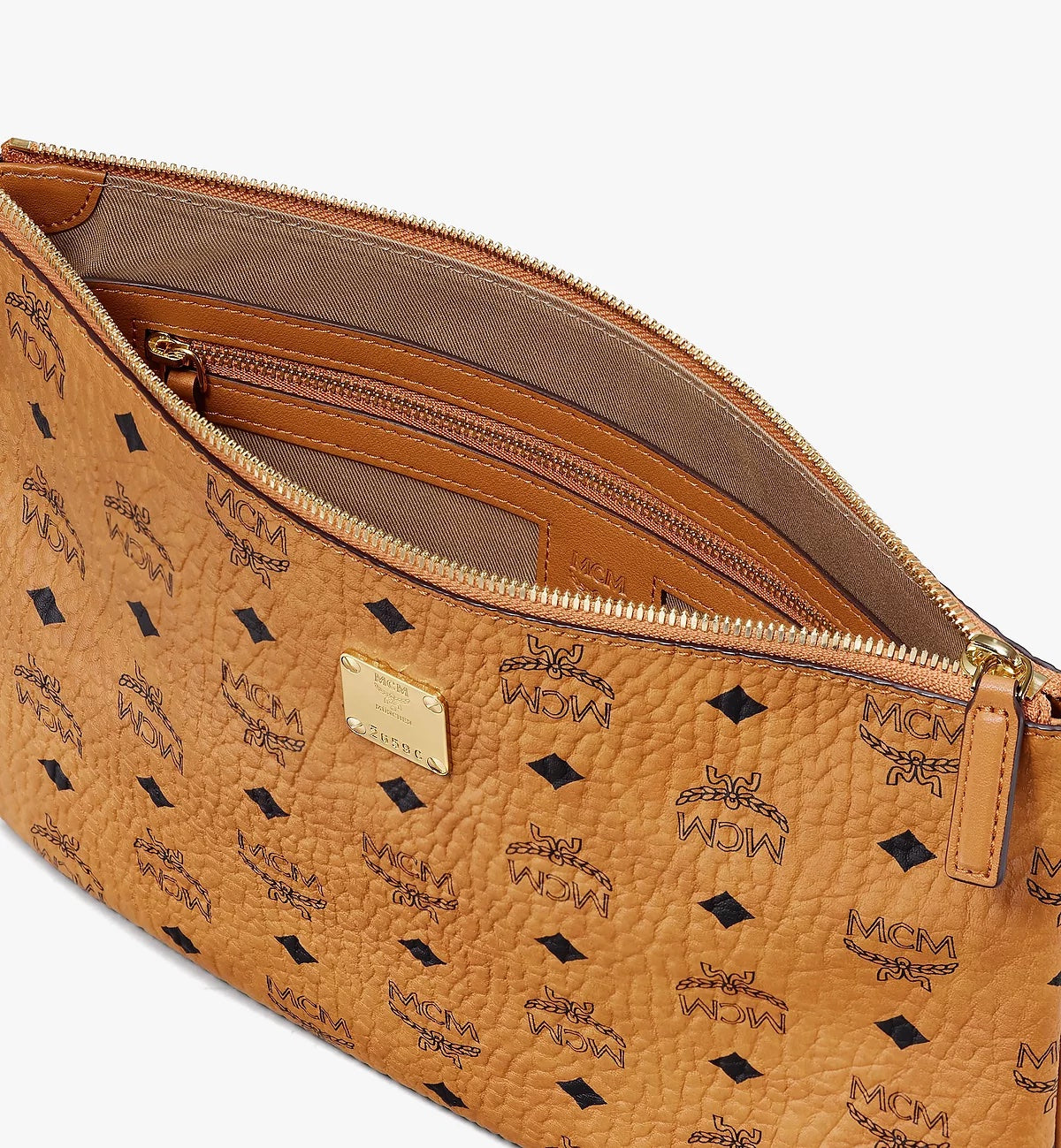 MCM LARGE ZIP POUCH WRISTLET