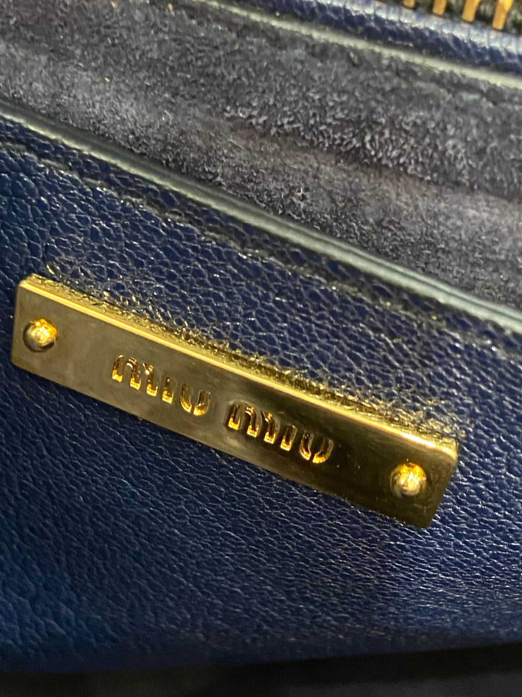 MIU MIU TWO WAY HAND BAG WITH STRAP