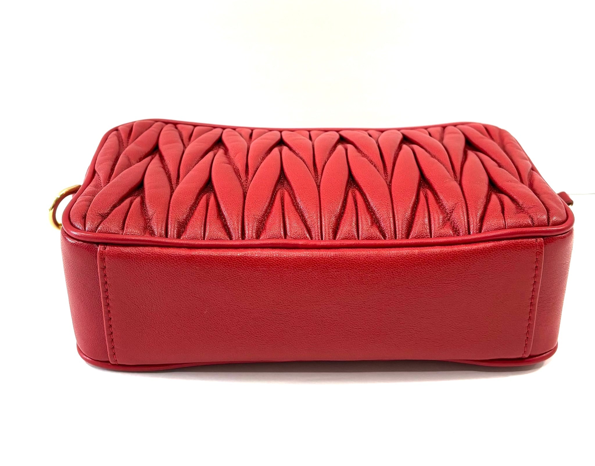 MIU MIU MATELASSÉ NAPPA LEATHER CAMERA CHAIN BAG