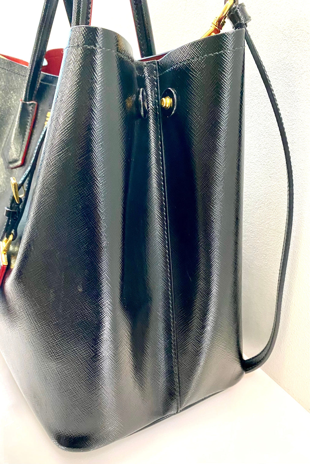 PRADA SHINY SAFFIANO VERNICE LEATHER DOUBLE HANDLE TOTE BAG