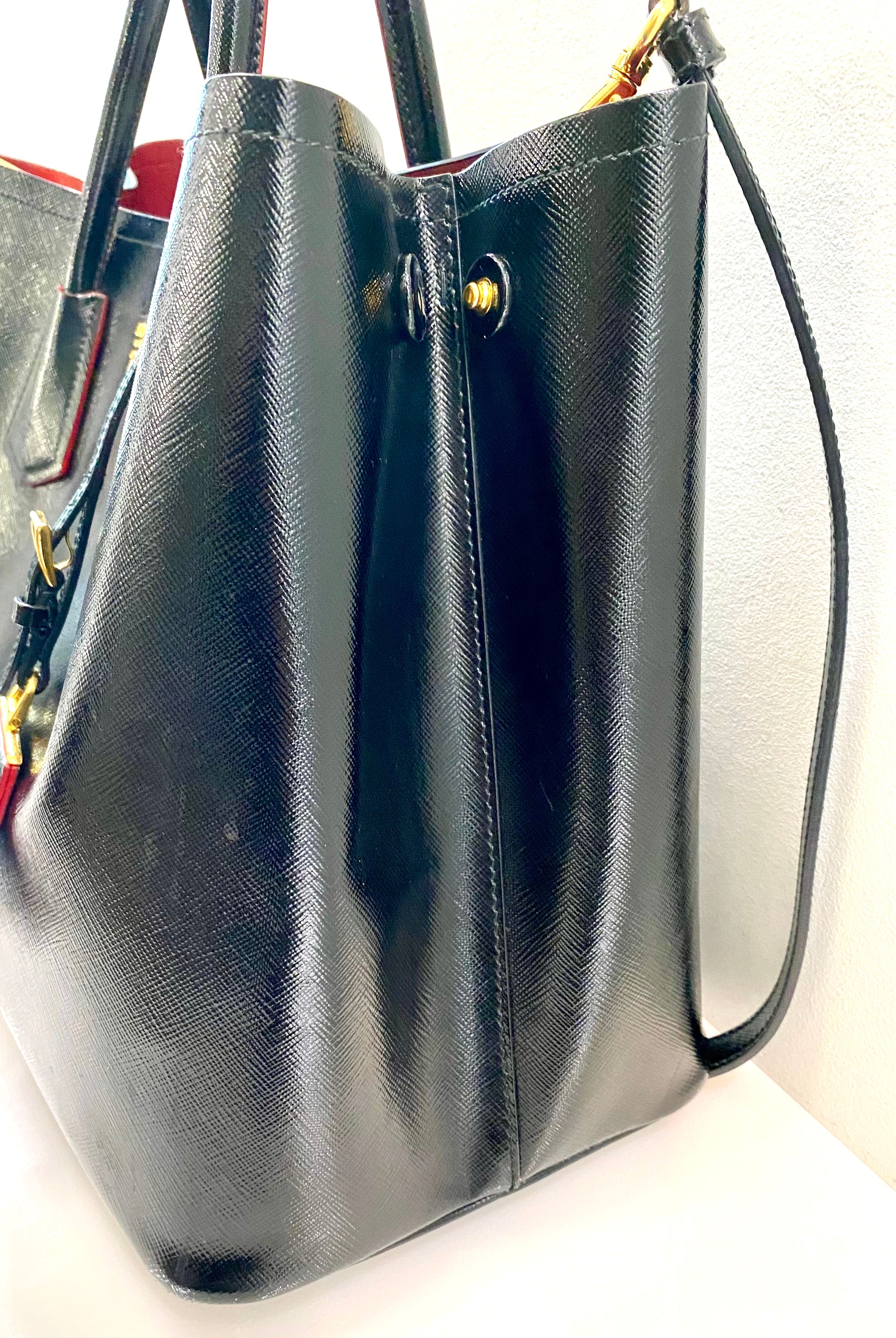 PRADA SHINY SAFFIANO VERNICE LEATHER DOUBLE HANDLE TOTE BAG