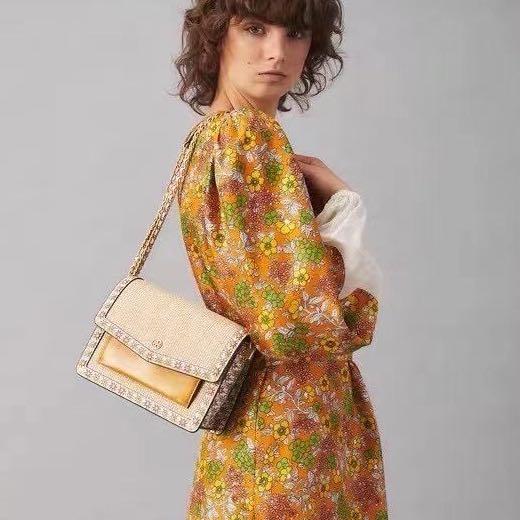 TORY BURCH ROBINSON STRAW & LEATHER CONVERTIBLE SHOULDER BAG