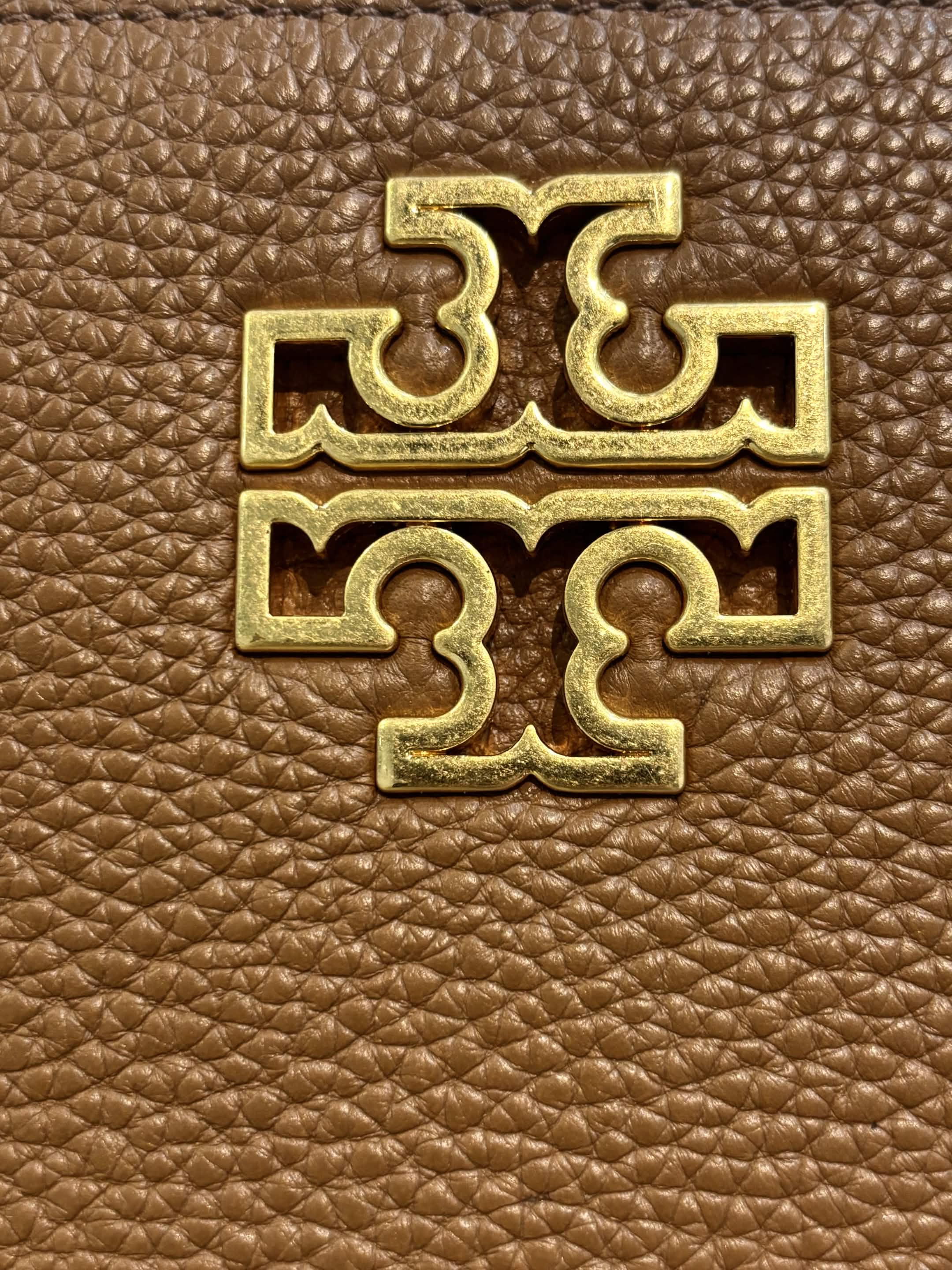 TORY BURCH BRITTEN LARGE ZIP POUCH WRISTLET WALLET