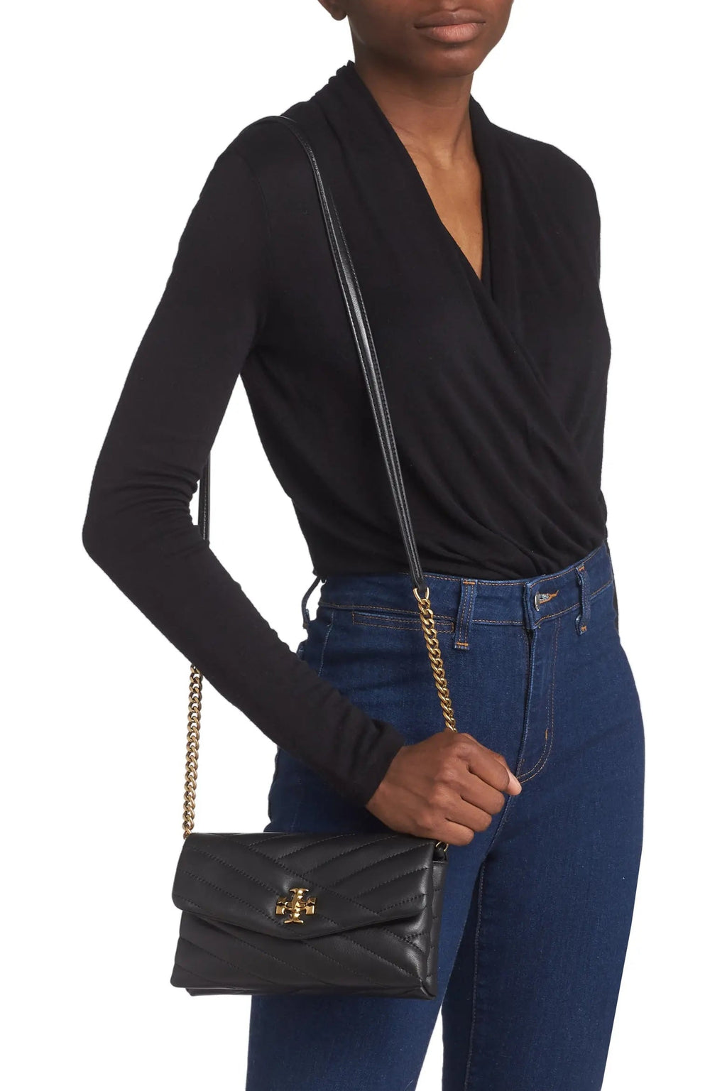 TORY BURCH KIRA CHEVRON QUILTED LEATHER WALLET ON CHAIN