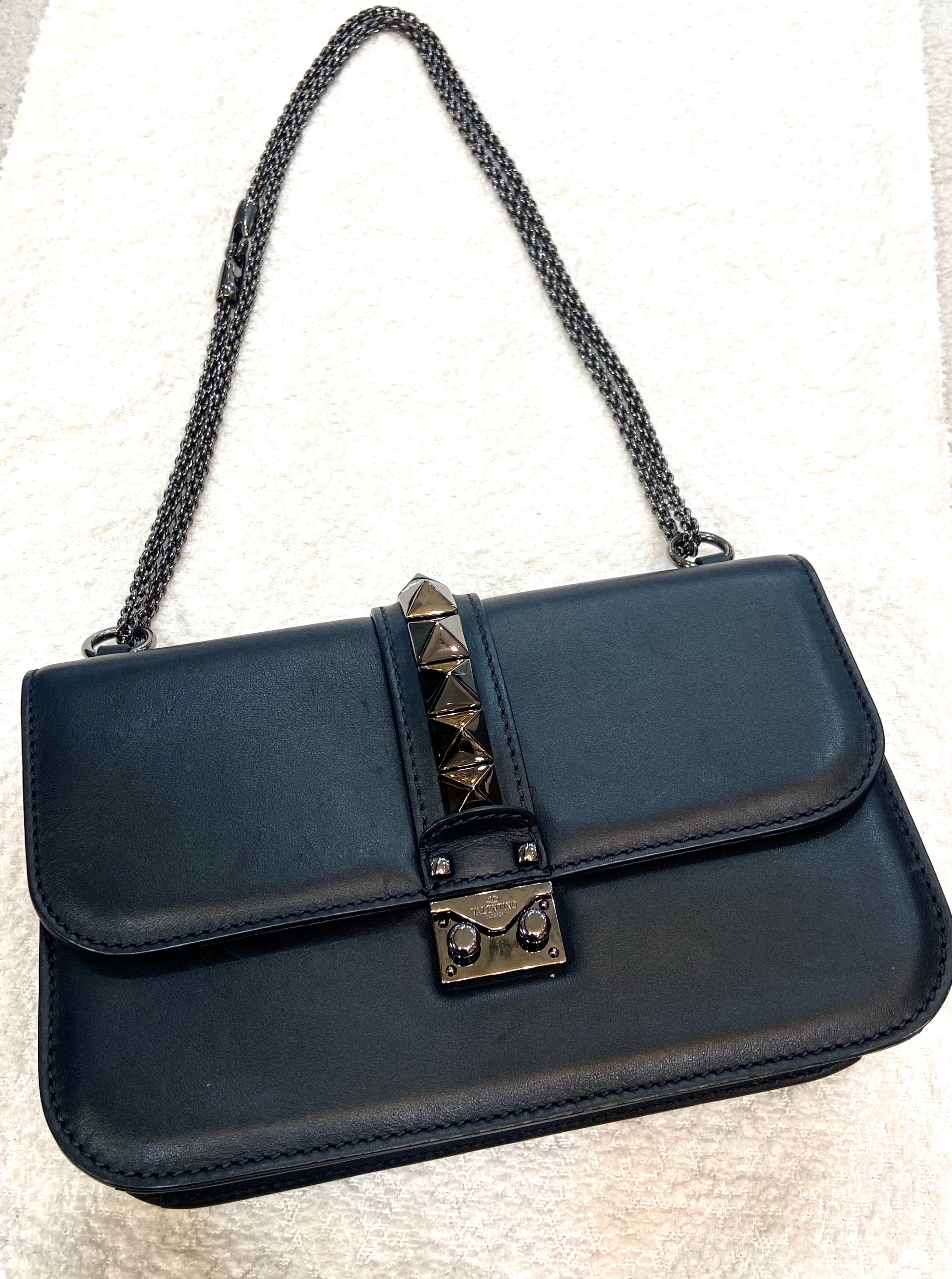 VALENTINO GARAVANI VITELLO GLAM CALFSKIN ROCKSTUD FLAP BAG