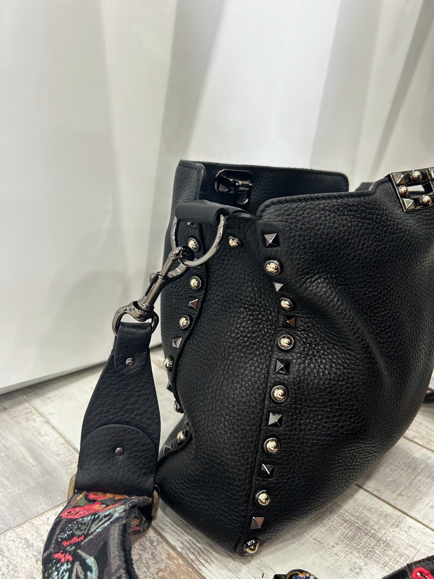 VALENTINO GARAVANI ROCKSTUD NOIR CALFSKIN LEATHER GUITAR HOBO BAG