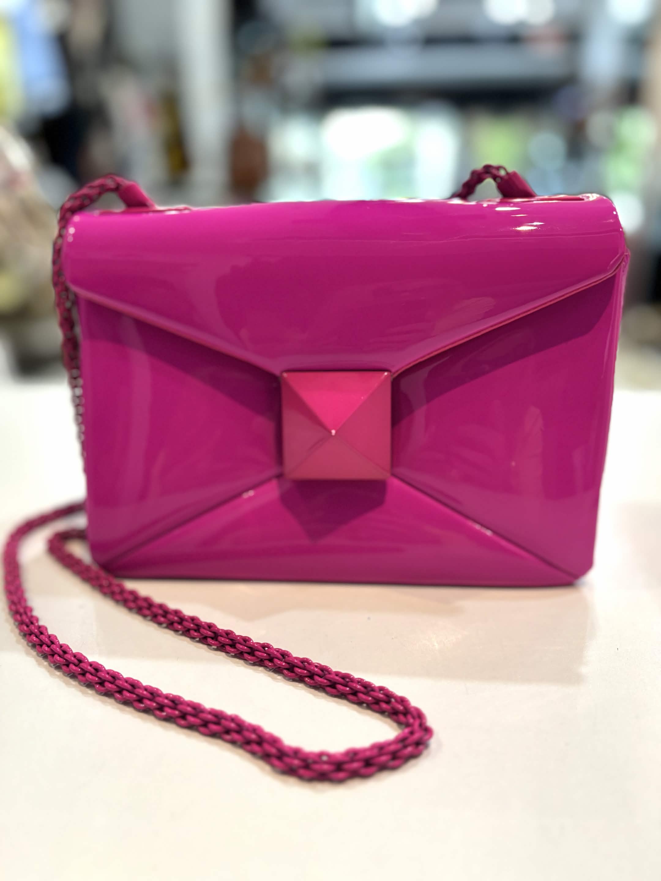 VALENTINO GARAVANI ONE STUD GLOSSY PATENT LEATHER BAG