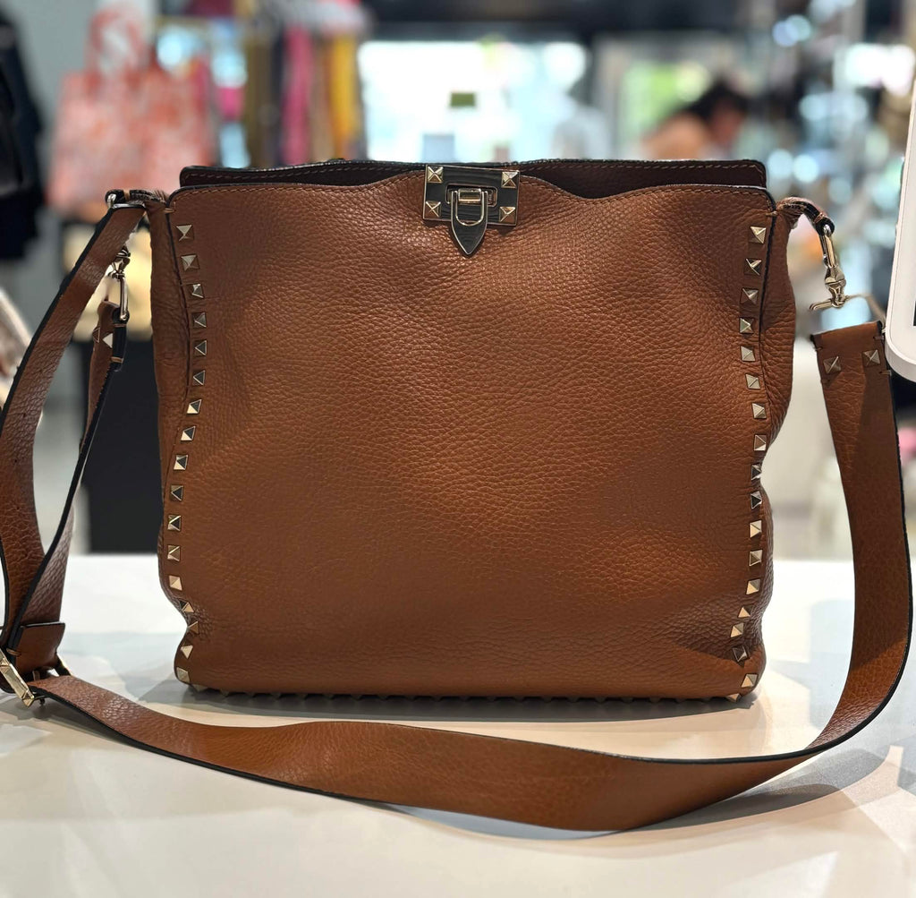 VALENTINO ROCKSTUD PEBBLED CALFSKIN LEATHER CROSSBODY BAG