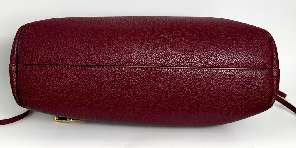 VALENTINO VLOGO CHAIN GRAINED CALFSKIN LEATHER SHOULDER BAG