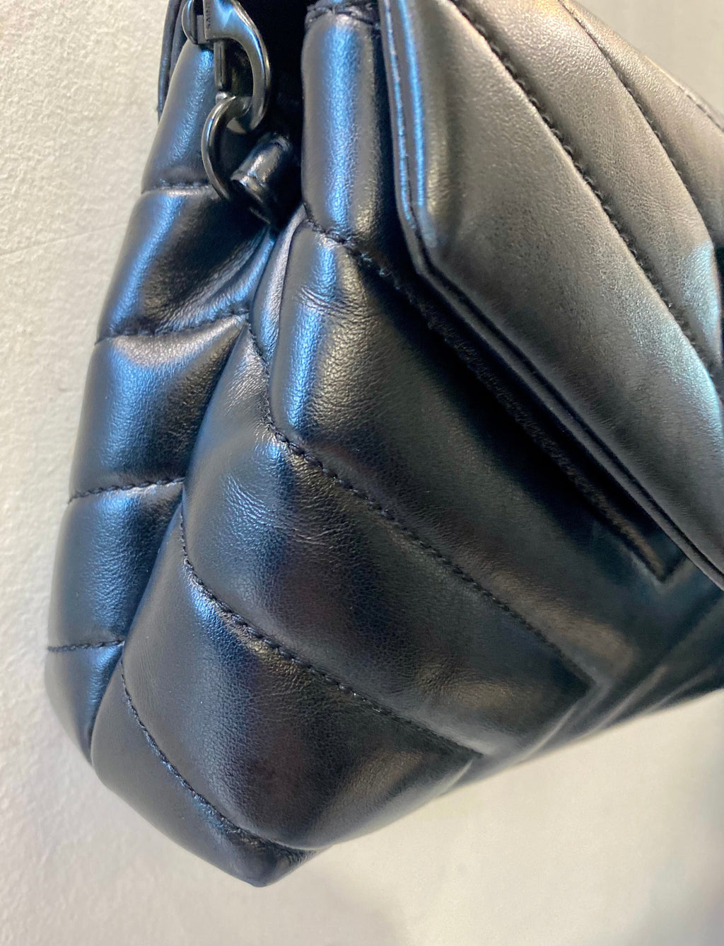 YSL QUILTED Y CALFSKIN LOULOU TOY SHOULDER BAG