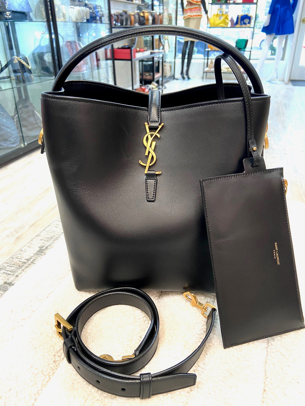 YSL LE 37 SHINY CALFSKIN LEATHER LARGE BUCKET BAG