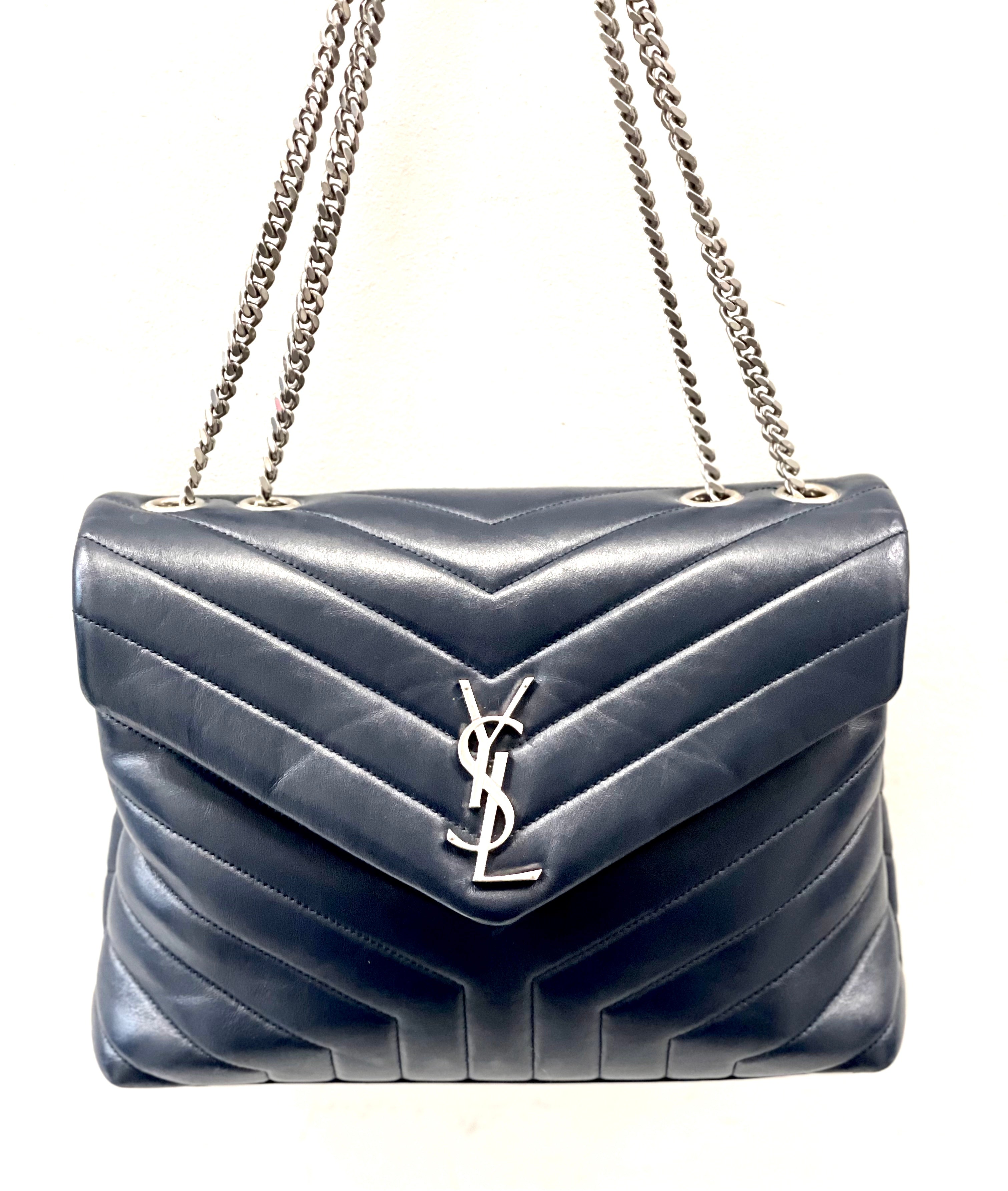YSL MEDIUM LOULOU MATELASSE LEATHER SHOULDER BAG