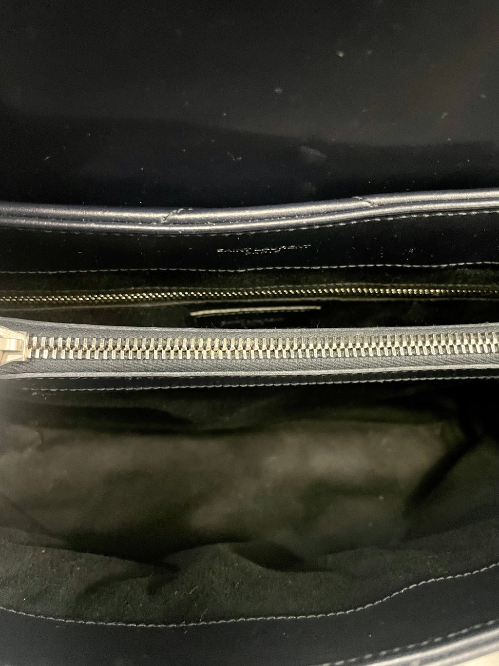 YSL MEDIUM LOULOU MATELASSE LEATHER SHOULDER BAG