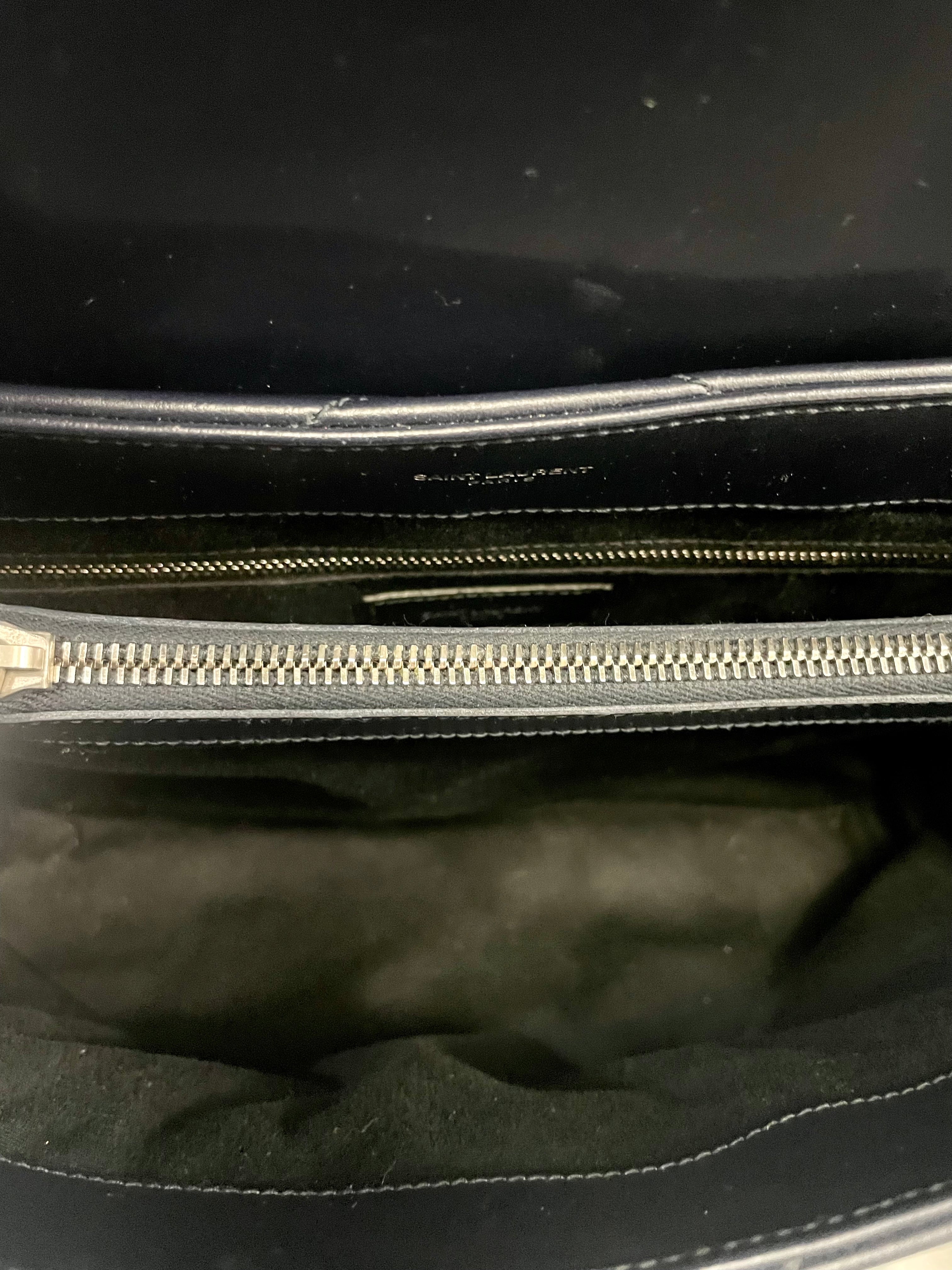 YSL MEDIUM LOULOU MATELASSE LEATHER SHOULDER BAG