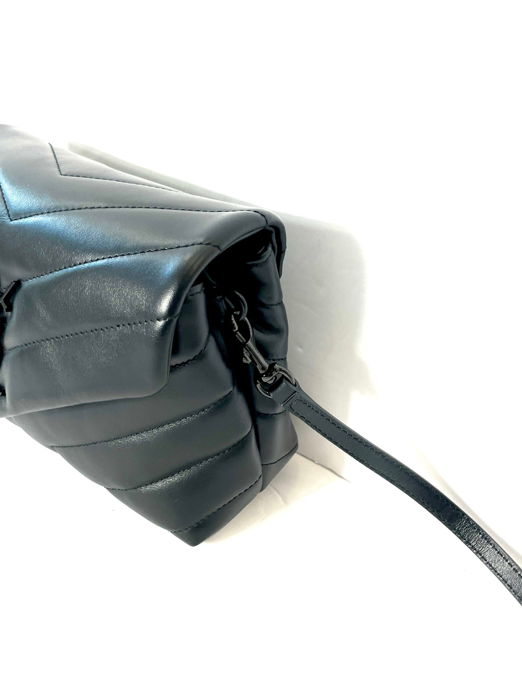 YSL QUILTED Y CALFSKIN LOULOU TOY SHOULDER BAG