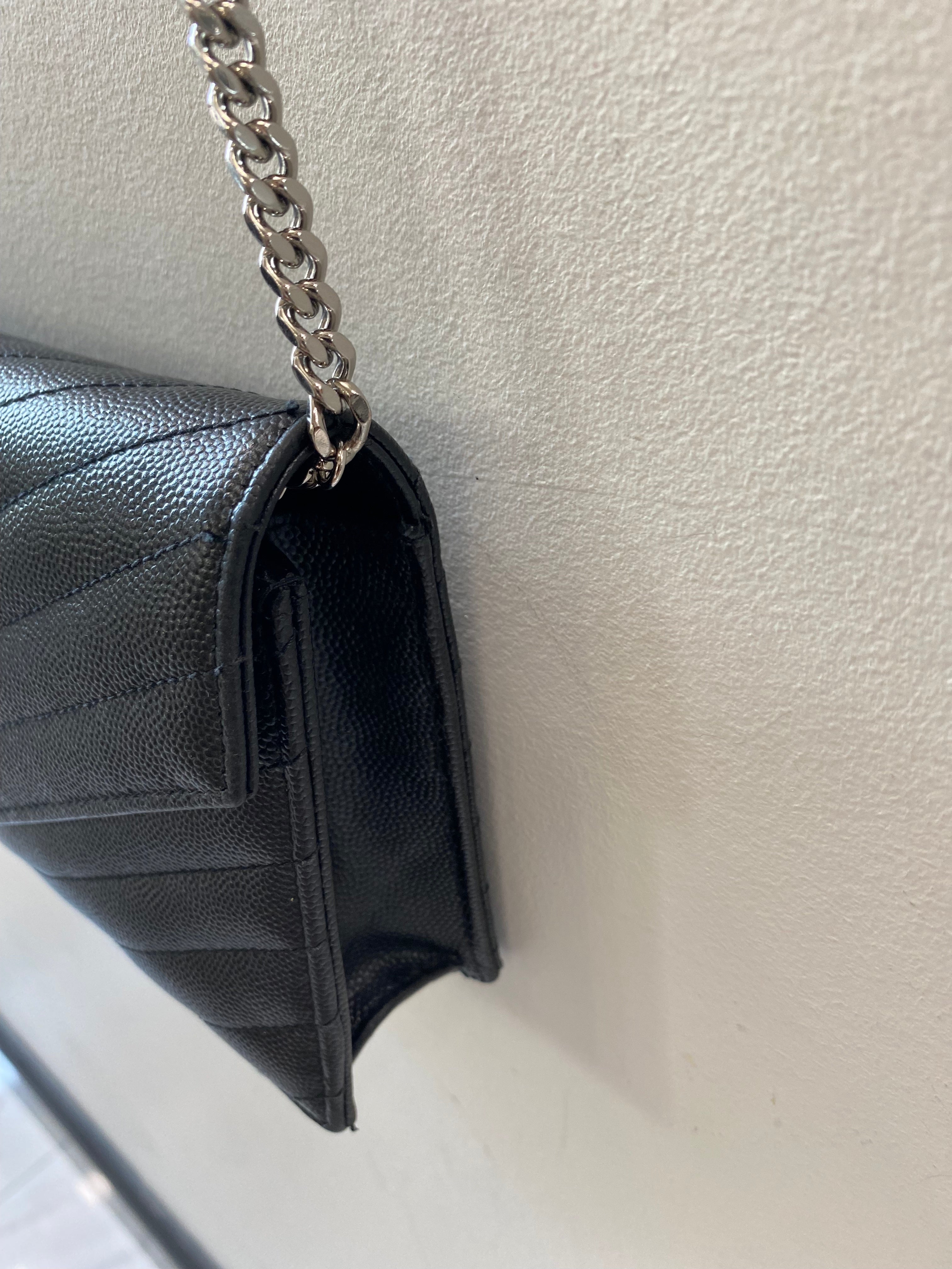 YSL MONOGRAM GRAIN DE POUDRE WALLET ON CHAIN
