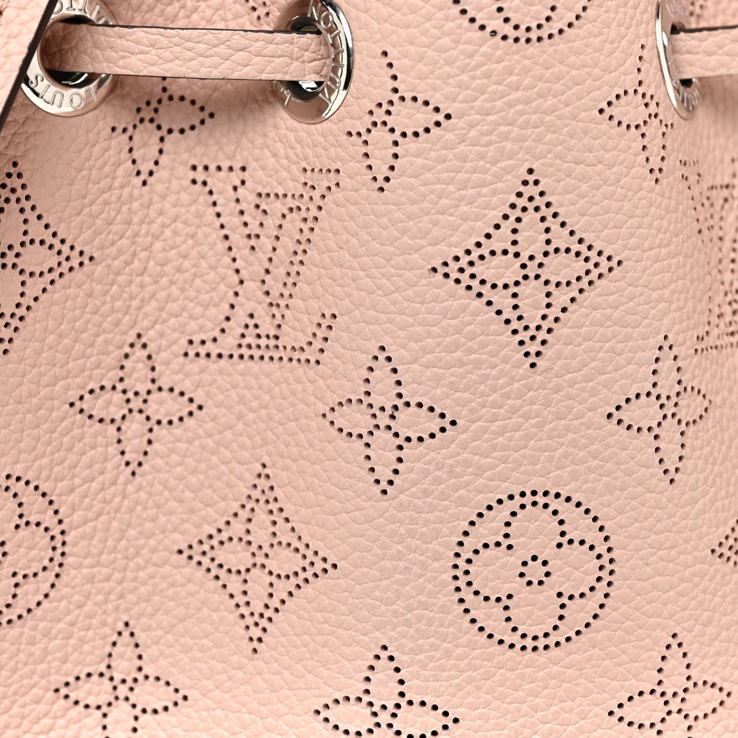 LOUIS VUITTON BELLA BUCKET MAHINA BAG