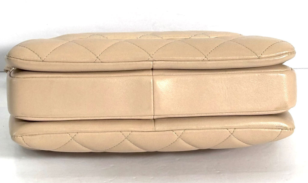 CHANEL QUILTED LEATHER SMALL CC FLAP BAG