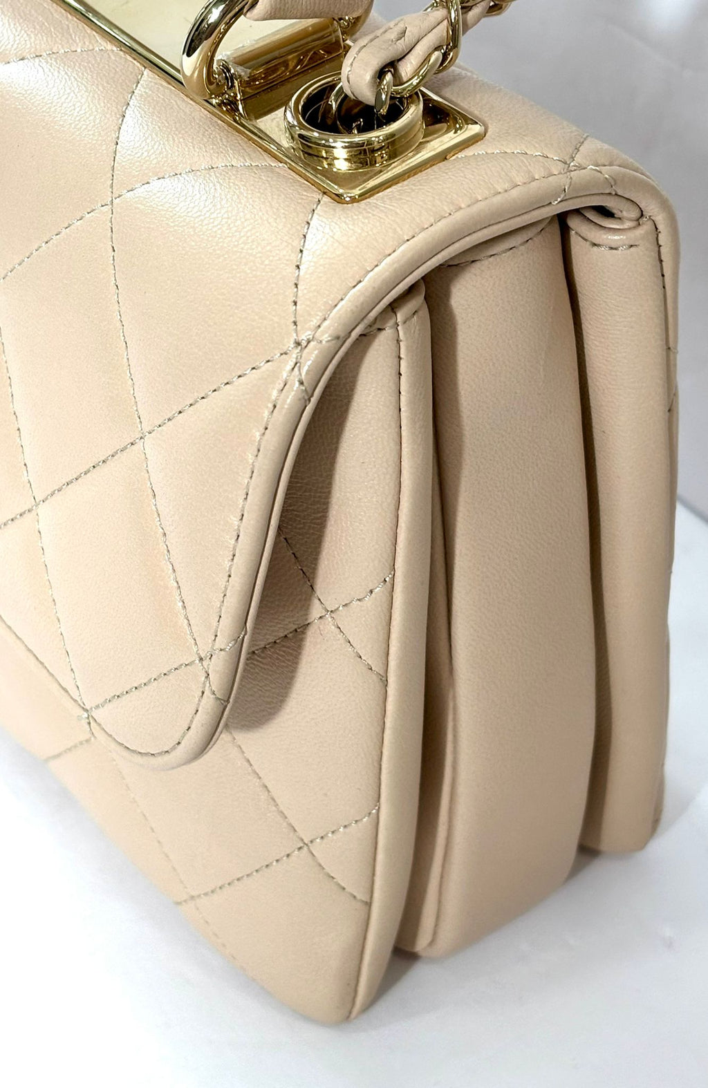 CHANEL QUILTED LEATHER SMALL CC FLAP BAG