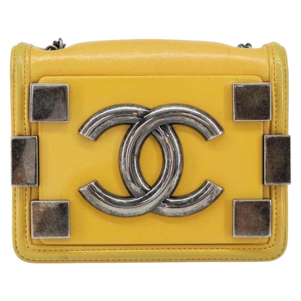 Chanel Boy Brick Flap Bag Lambskin And Plexiglass Yellow Leather Clutche & Pouche Bag (Pre-Owned)