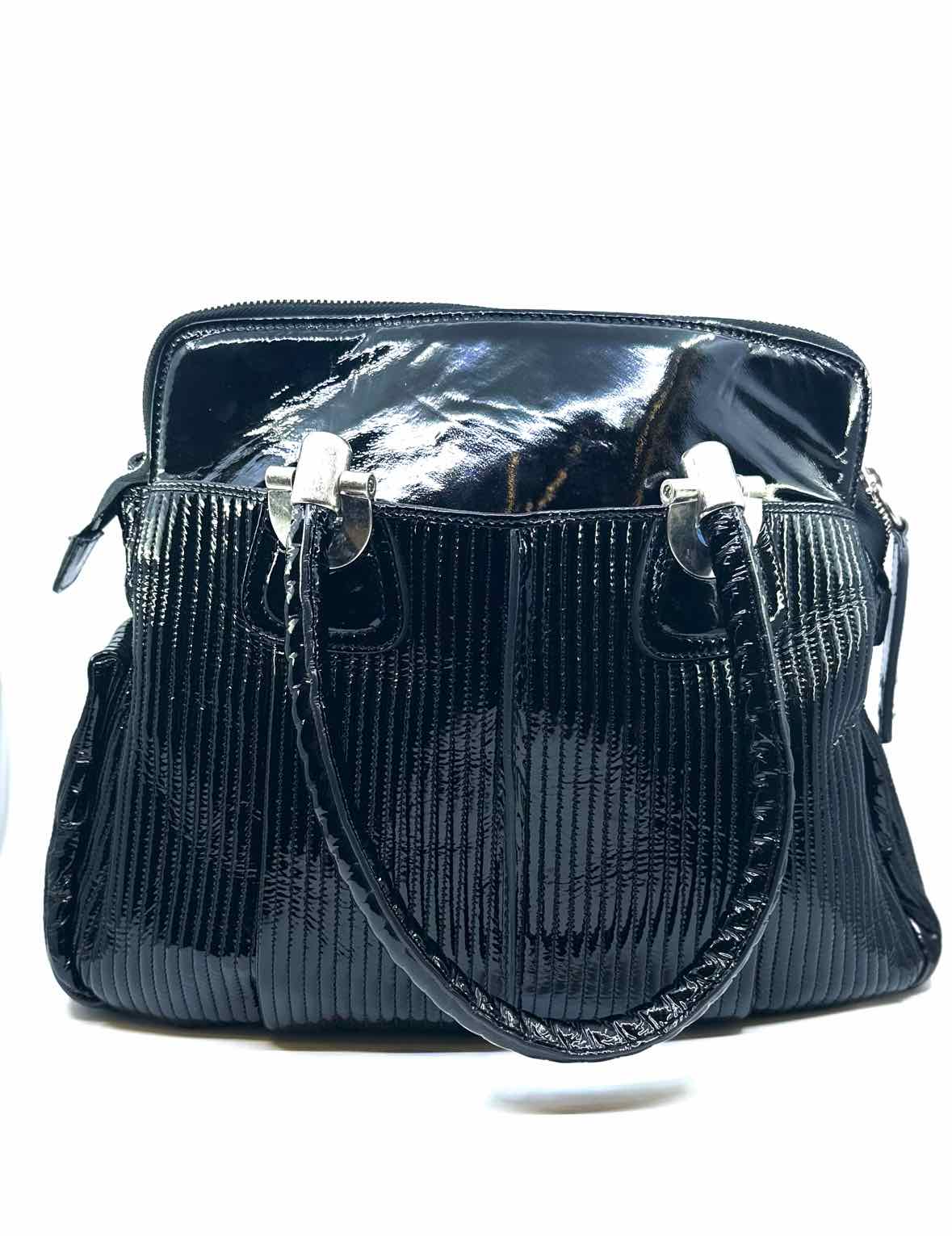 CHLOE Black Patent Leather Ribbed Handbag