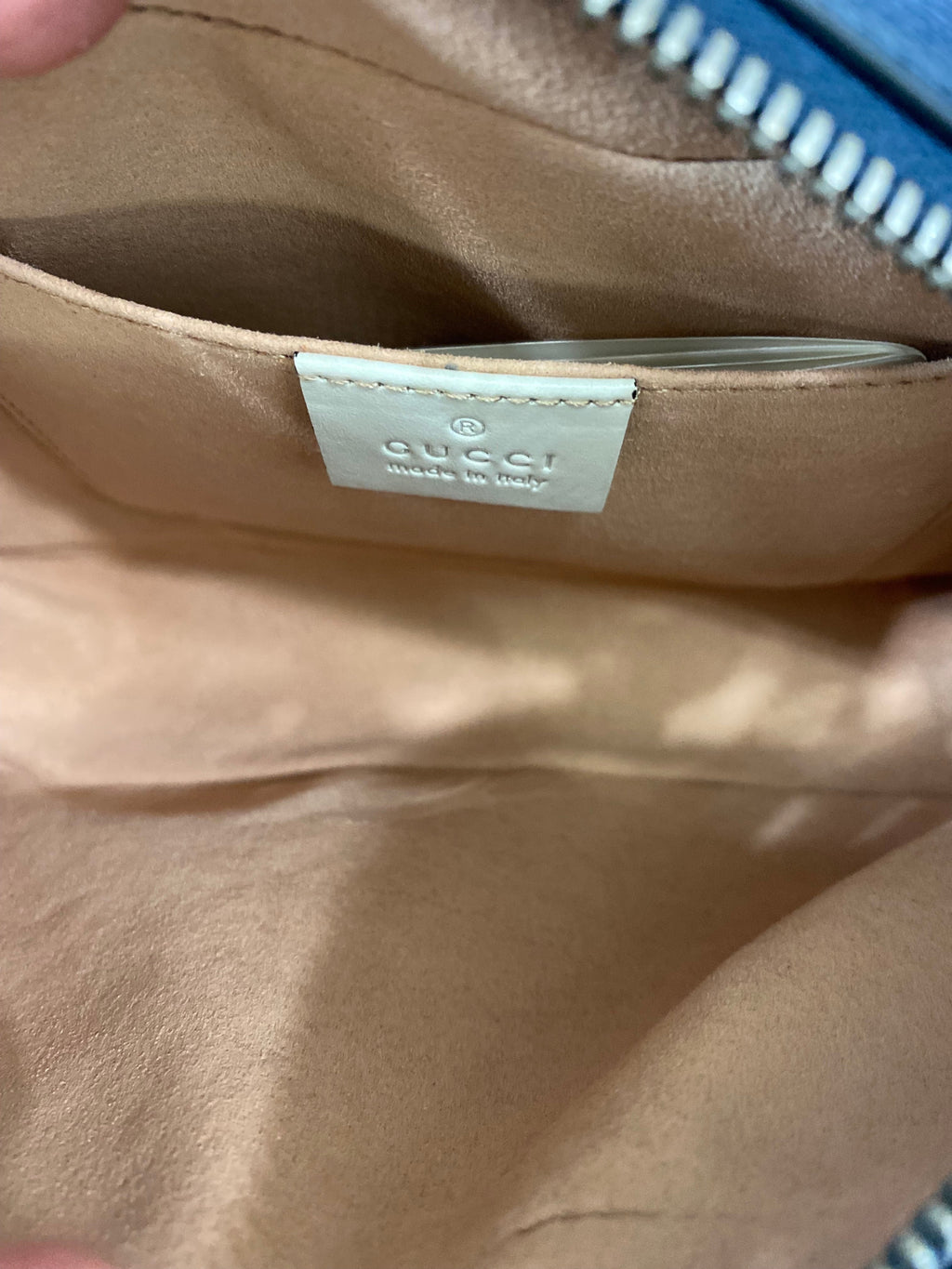 GUCCI GG MARMONT LEATHER SMALL SHOULDER BAG