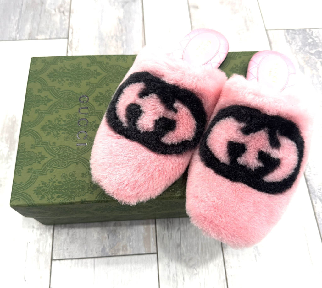 GUCCI GG LOGO SLIPPERS
