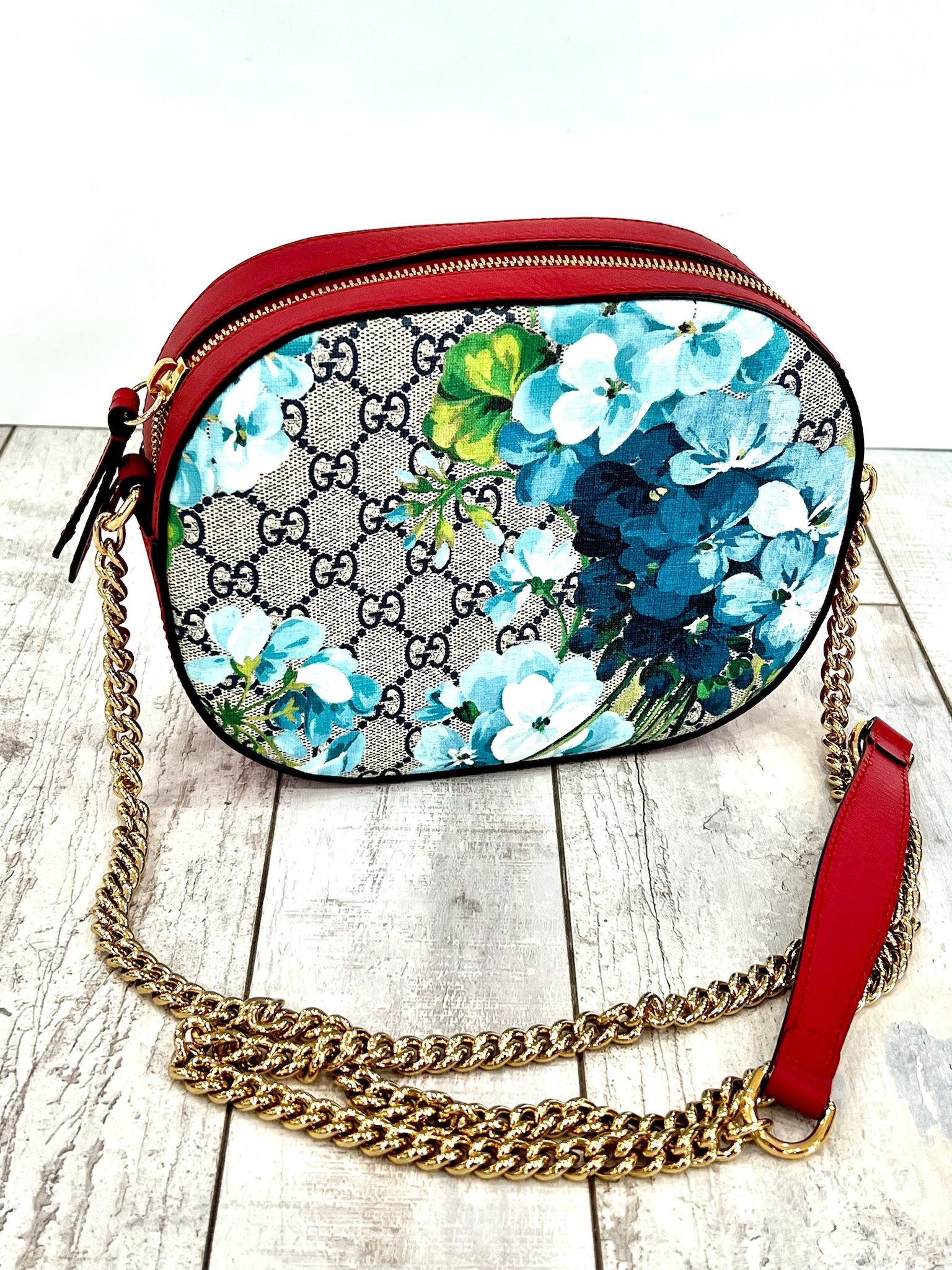 GUCCI GG SUPREME CROSSBODY BAG