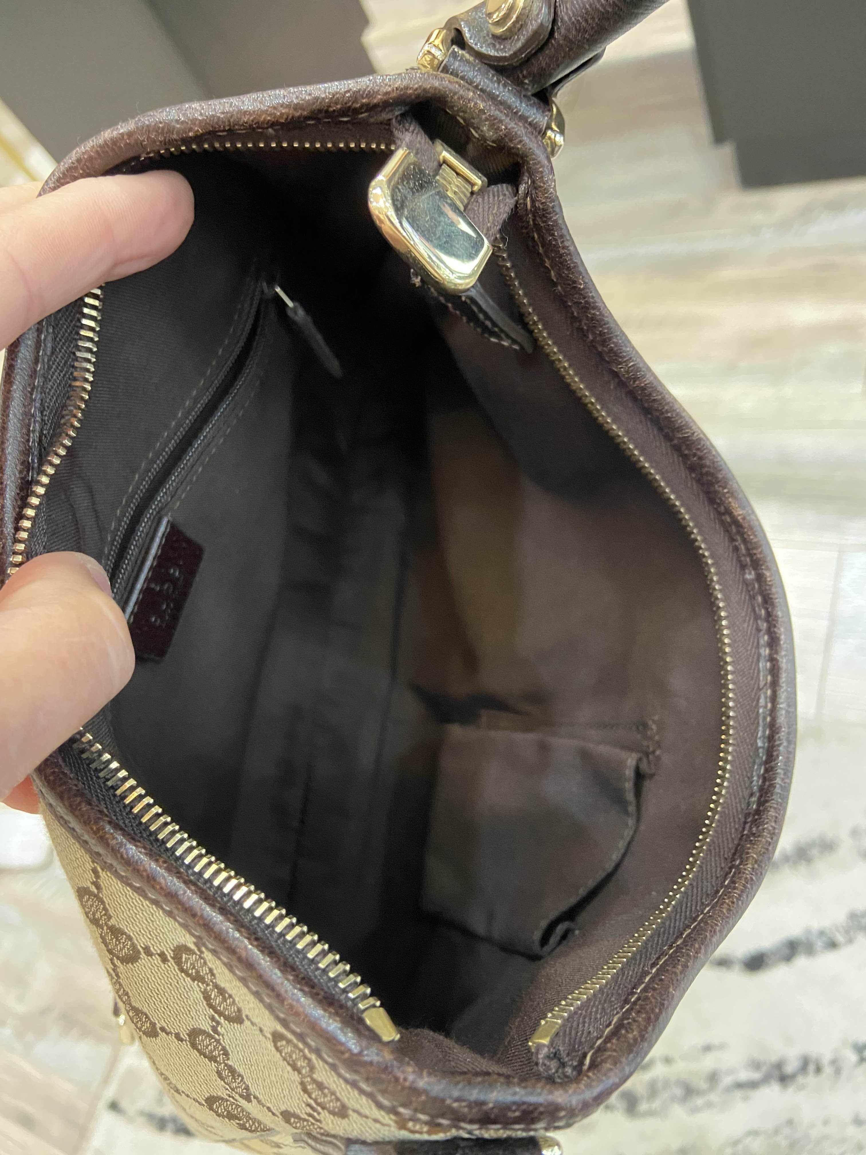 GUCCI MONOGRAM SMALL ABBEY D RING HOBO BAG