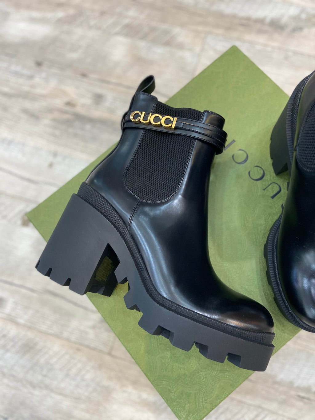GUCCI LEATHER LOGO BOOTIES