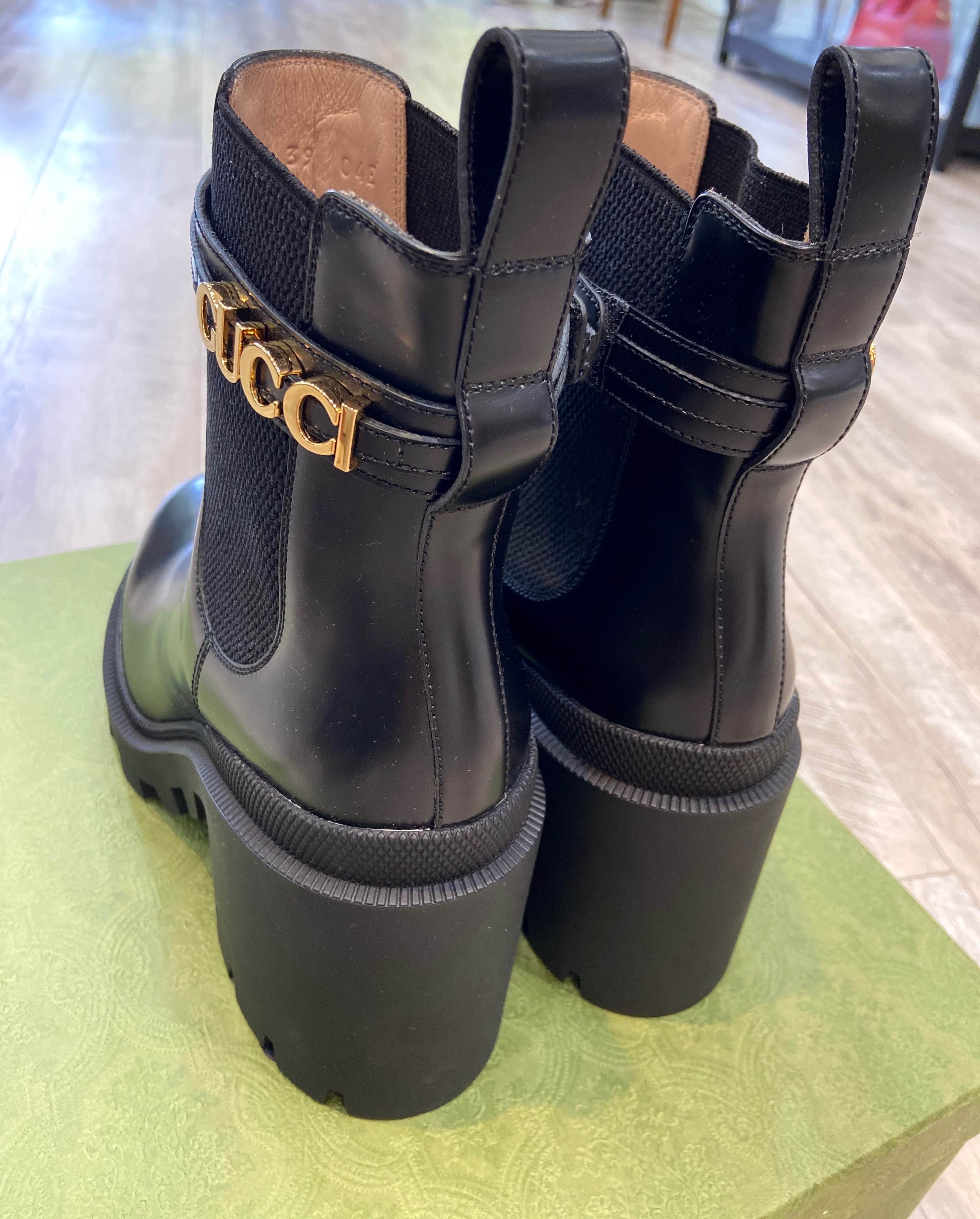 GUCCI LEATHER LOGO BOOTIES