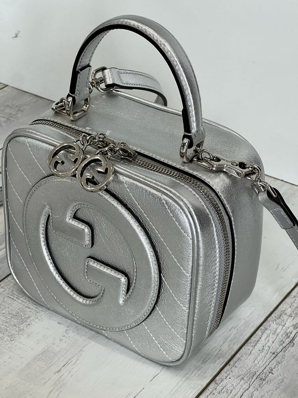 GUCCI BLONDIE METALLIC CALFSKIN LEATHER TOP HANDLE BAG