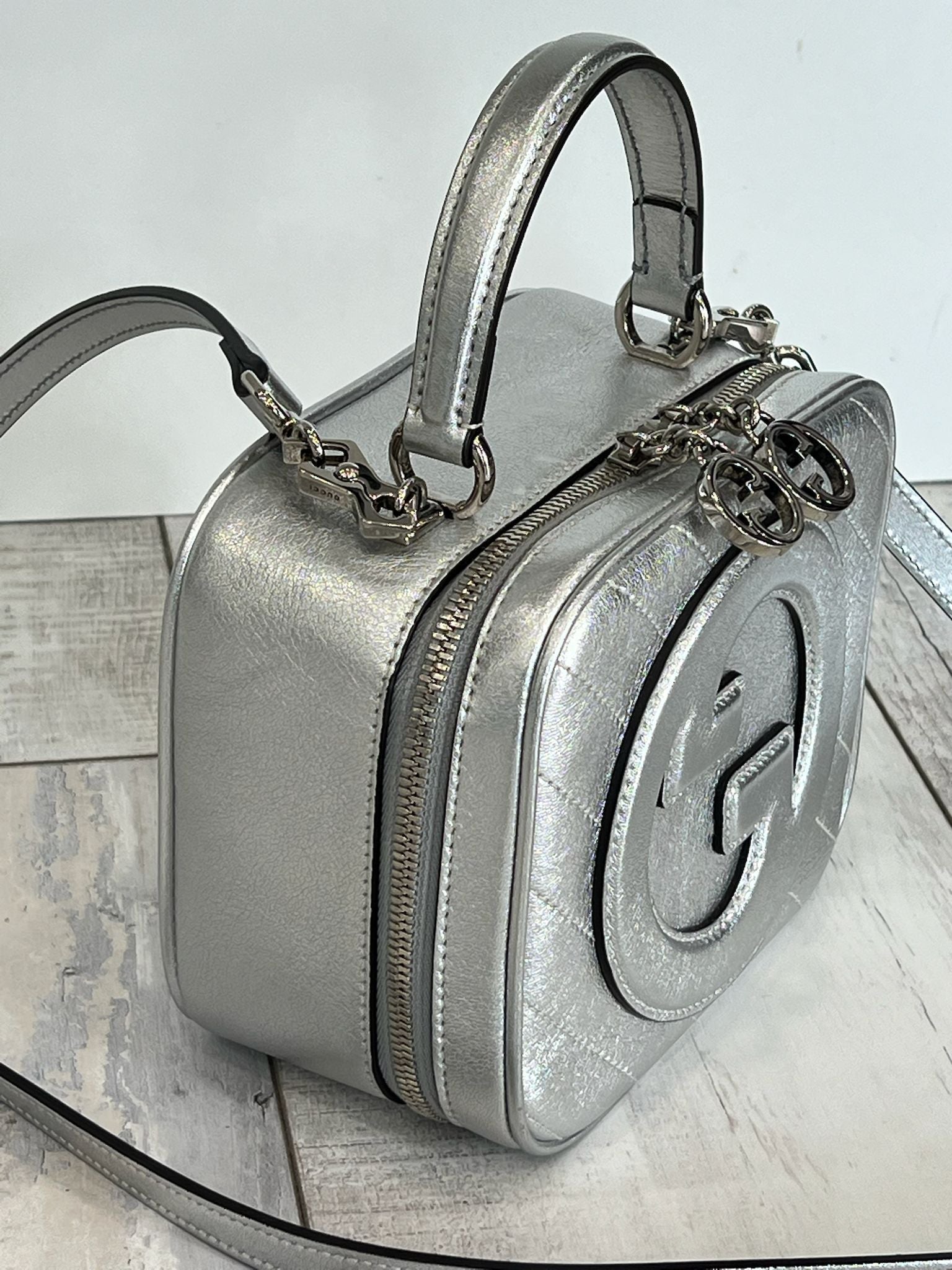 GUCCI BLONDIE METALLIC CALFSKIN LEATHER TOP HANDLE BAG