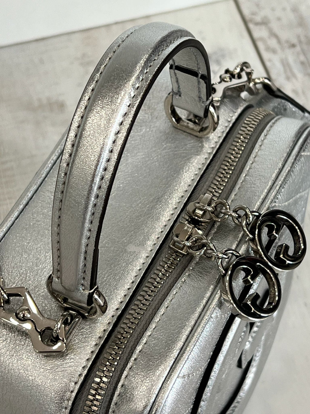 GUCCI BLONDIE METALLIC CALFSKIN LEATHER TOP HANDLE BAG