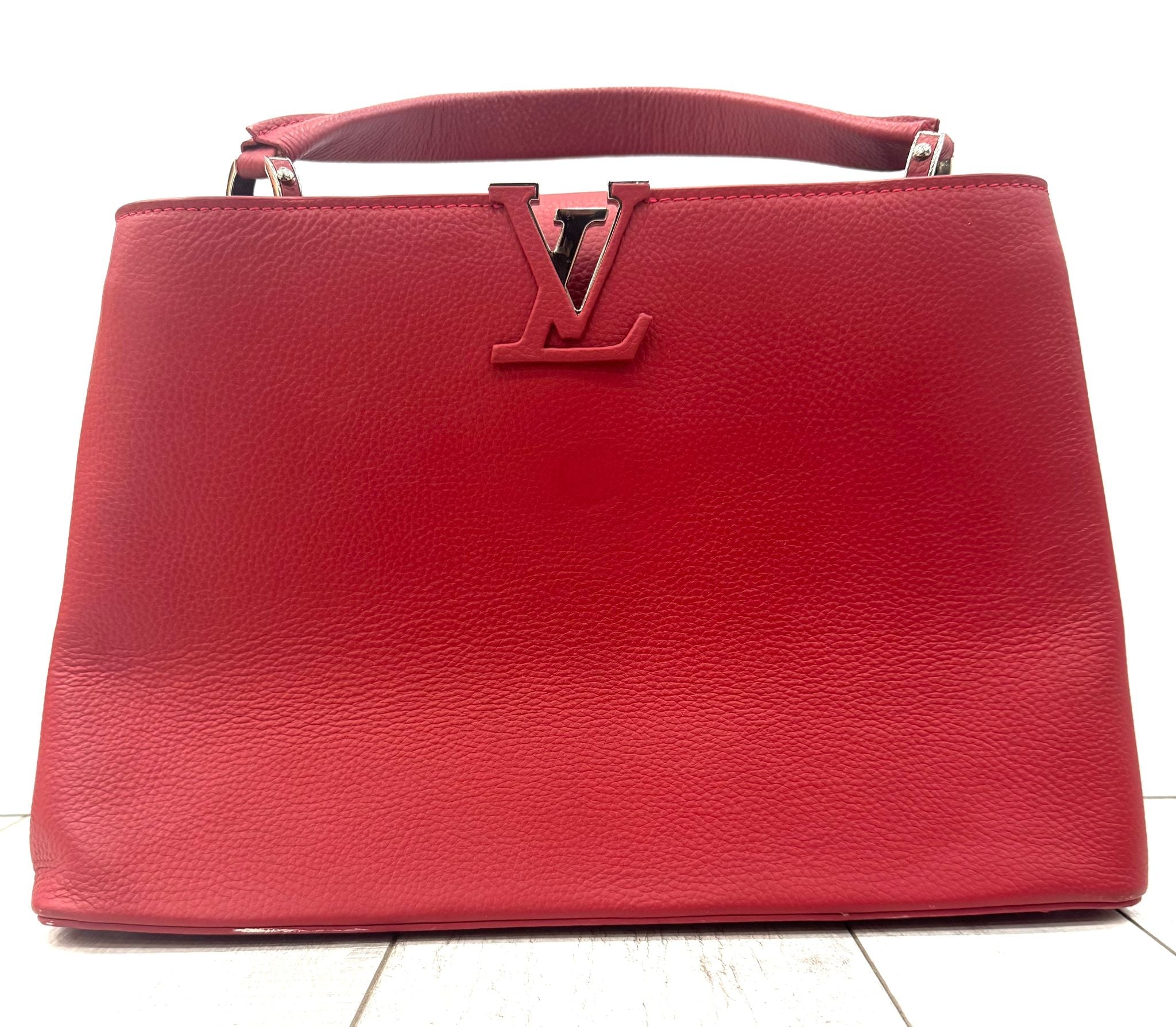 LOUIS VUITTON VEAU CAPUCINES MM CHERRY BAG